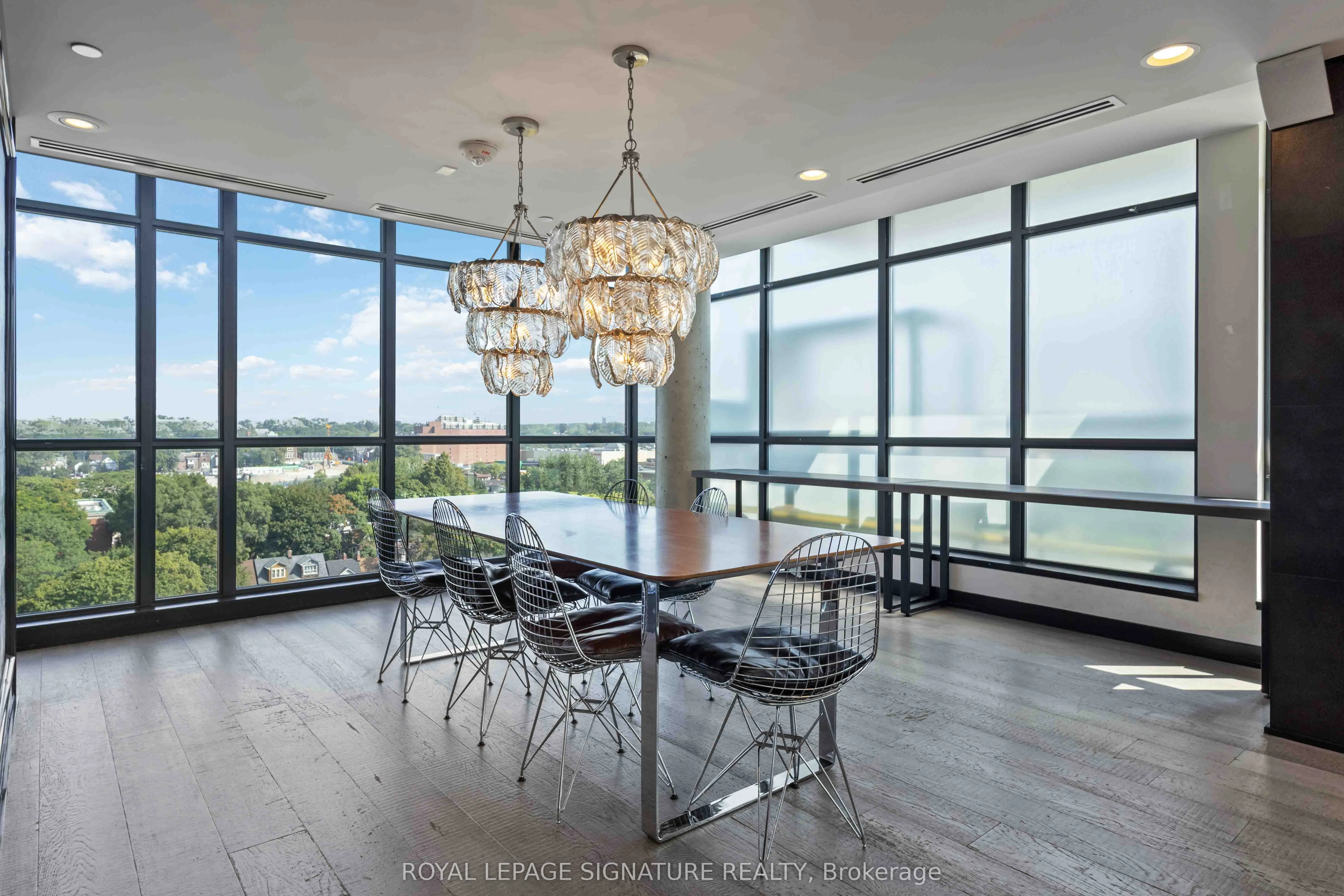 1190 Dundas Street E, #406