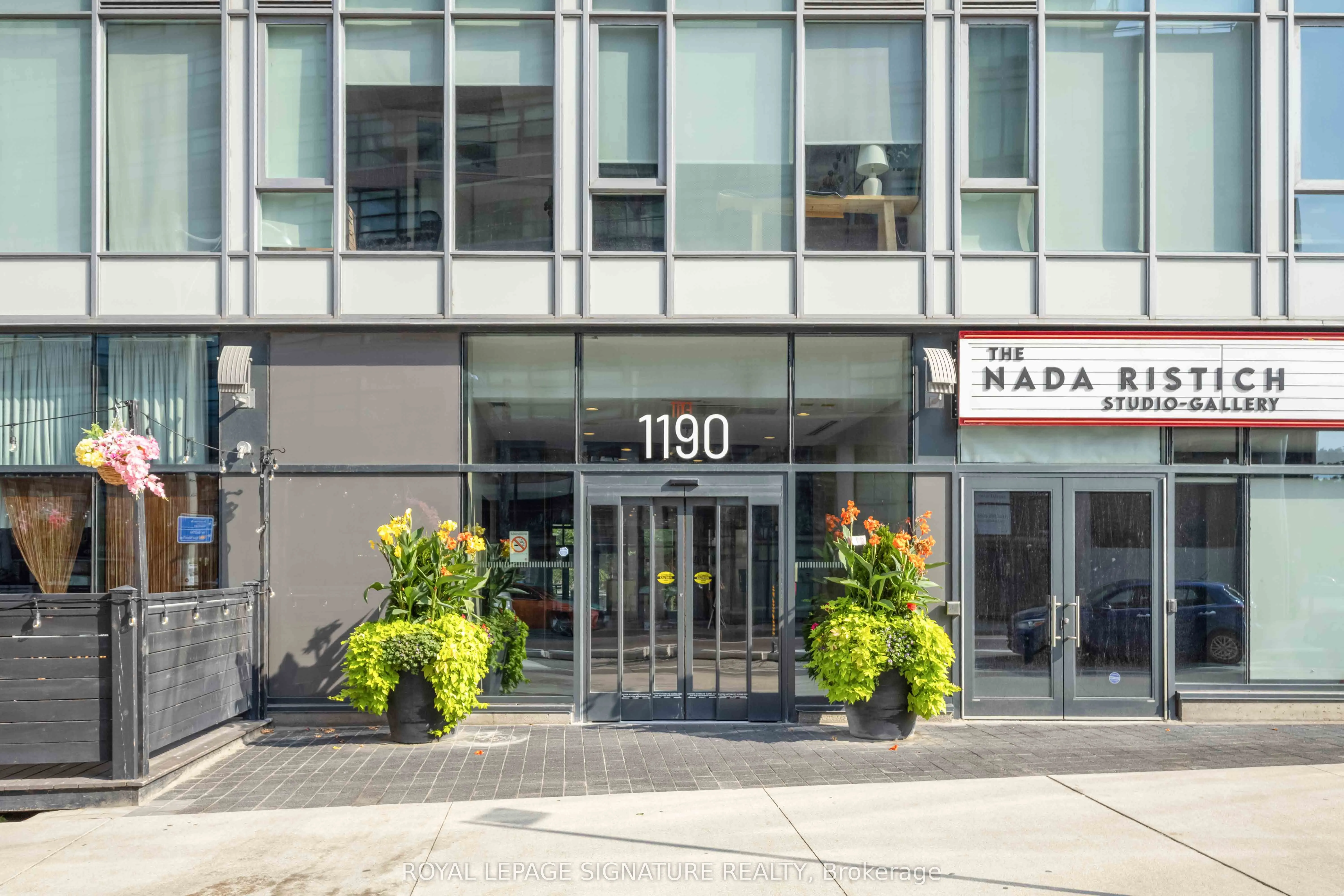 1190 Dundas Street E, #406