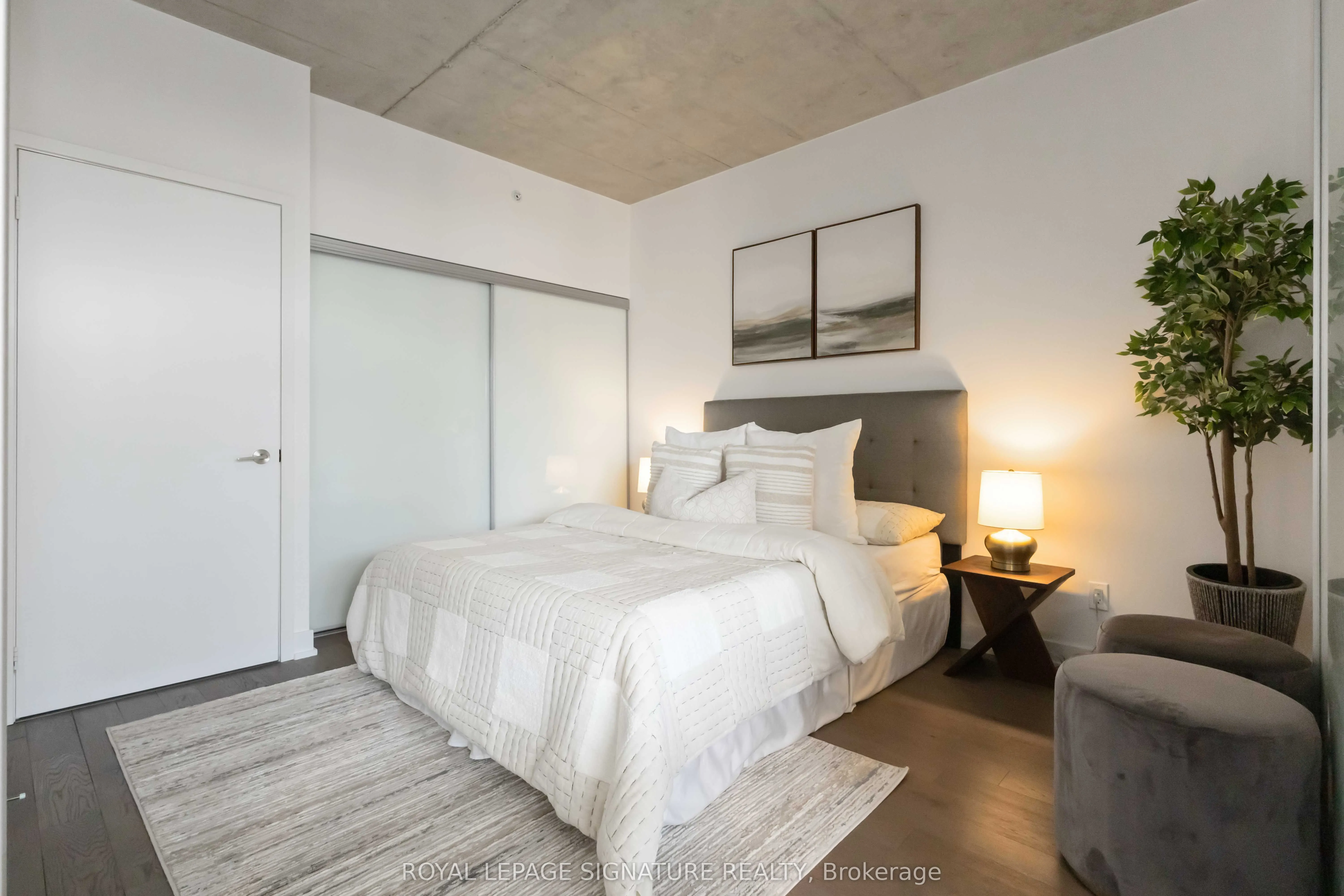 1190 Dundas Street E, #406