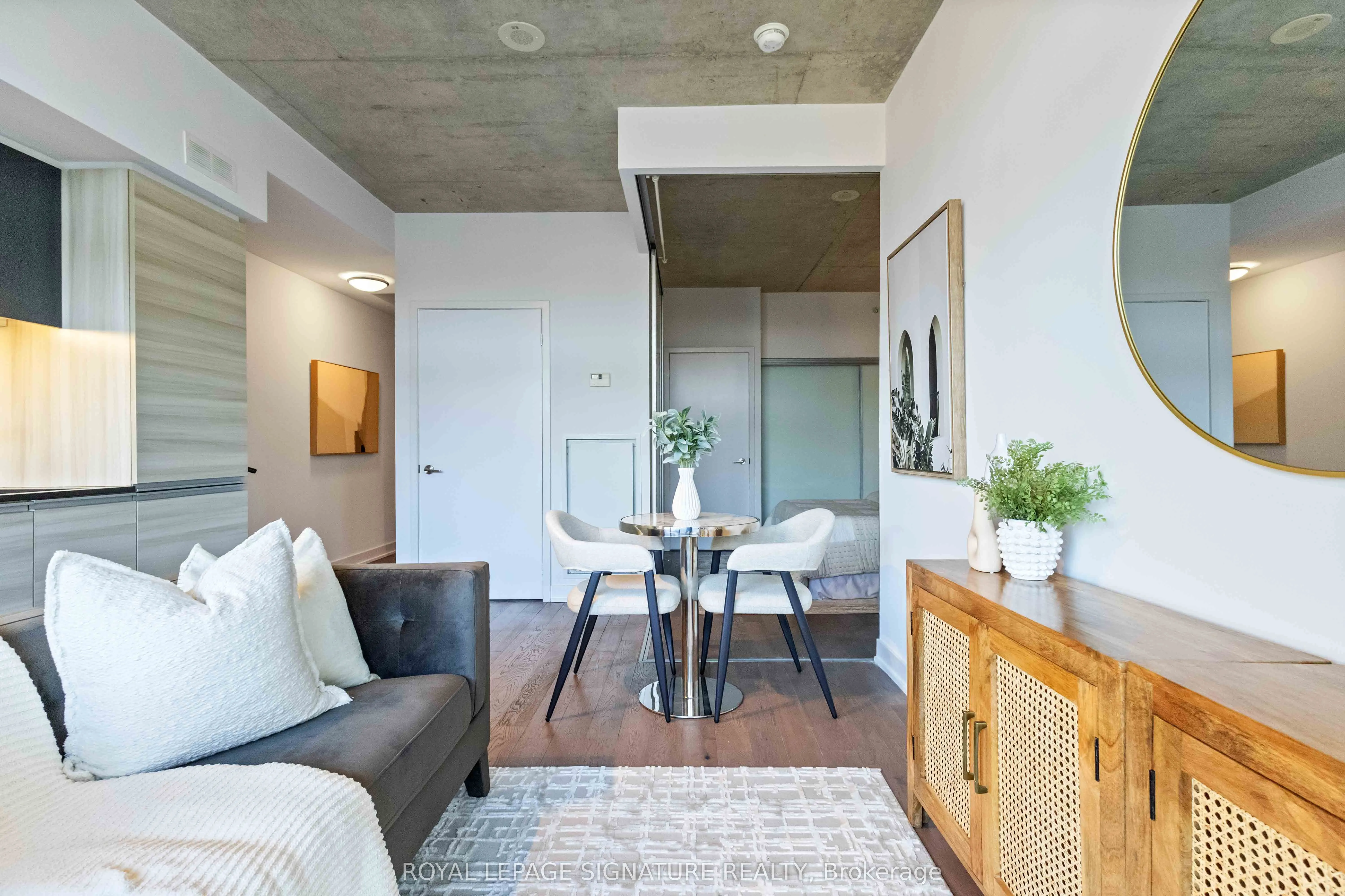 1190 Dundas Street E, #406