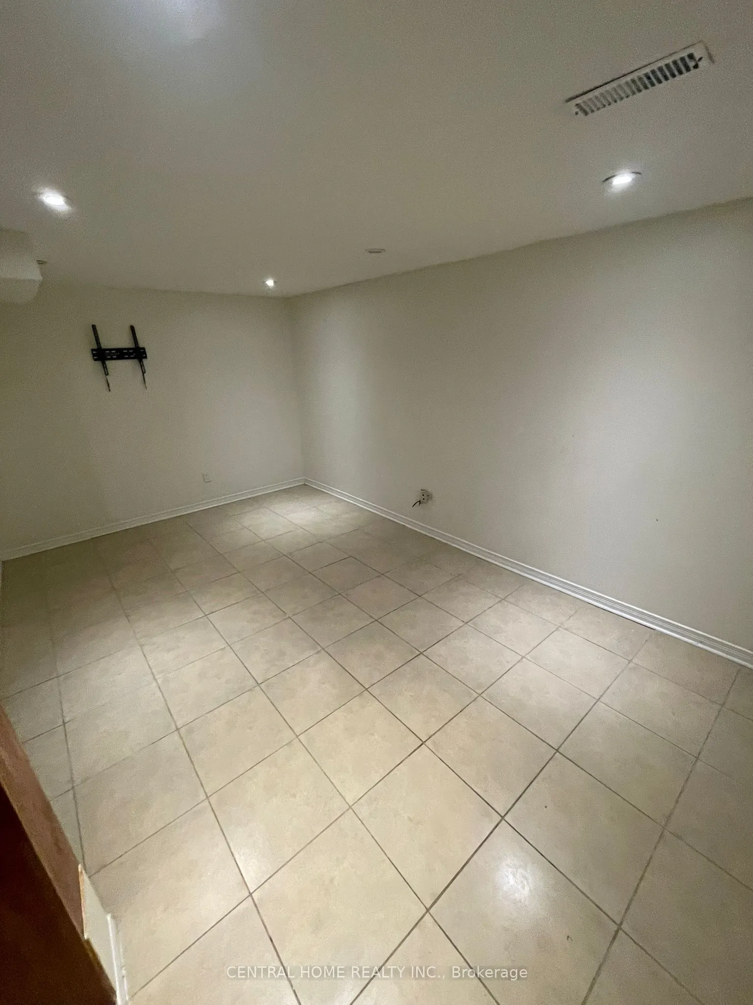 35 Dakin Drive, #Basement