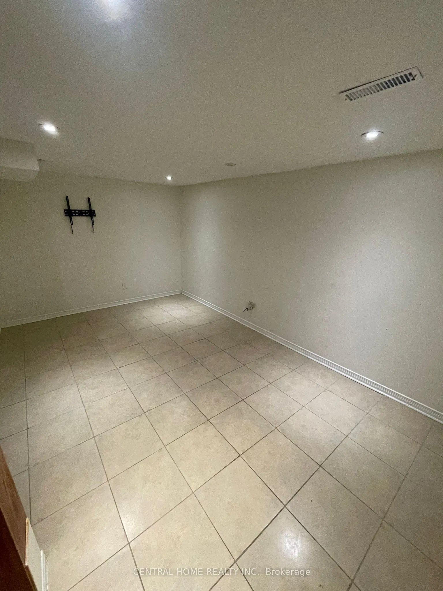 35 Dakin Drive, #Basement