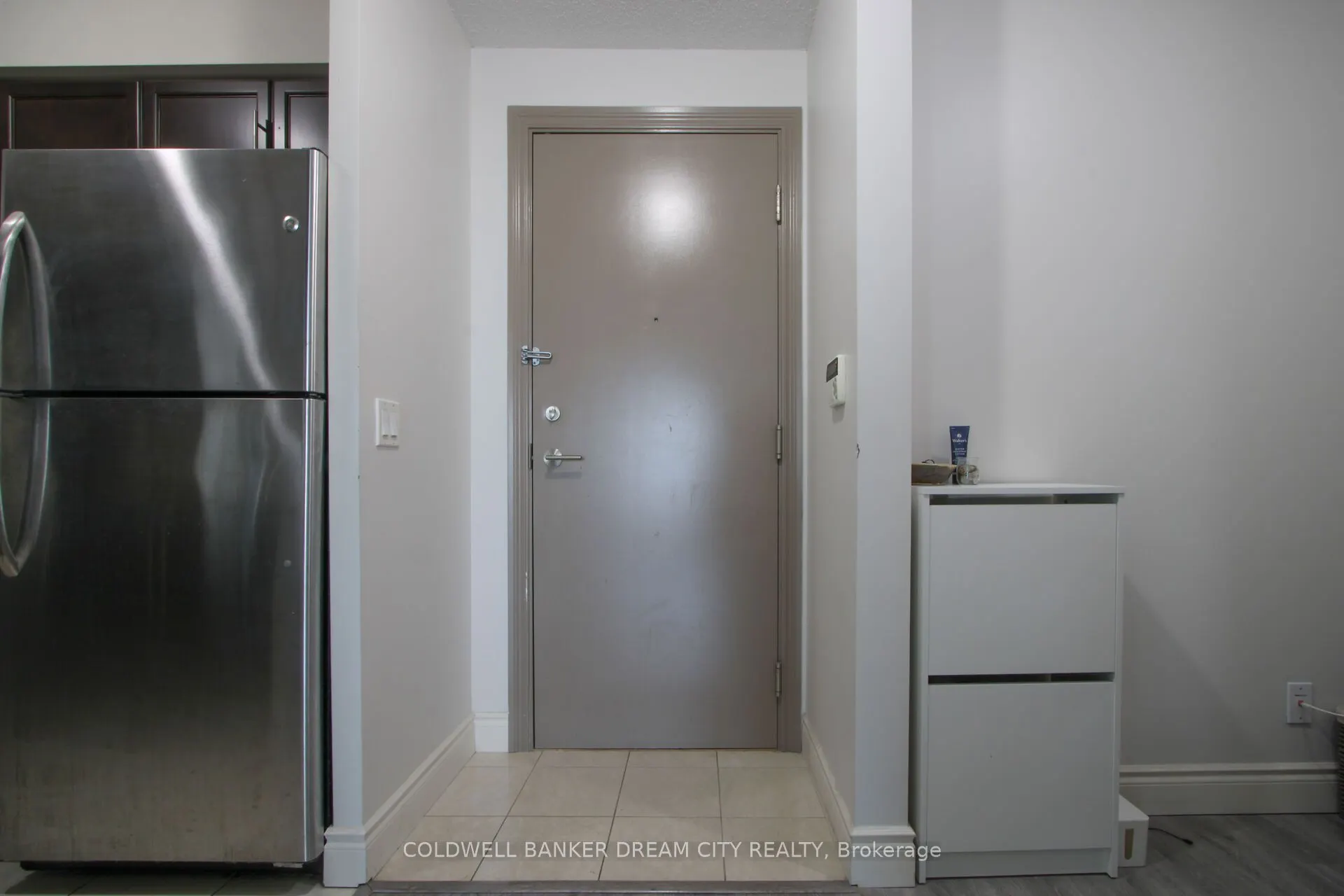 60 Town Centre Court, #1106