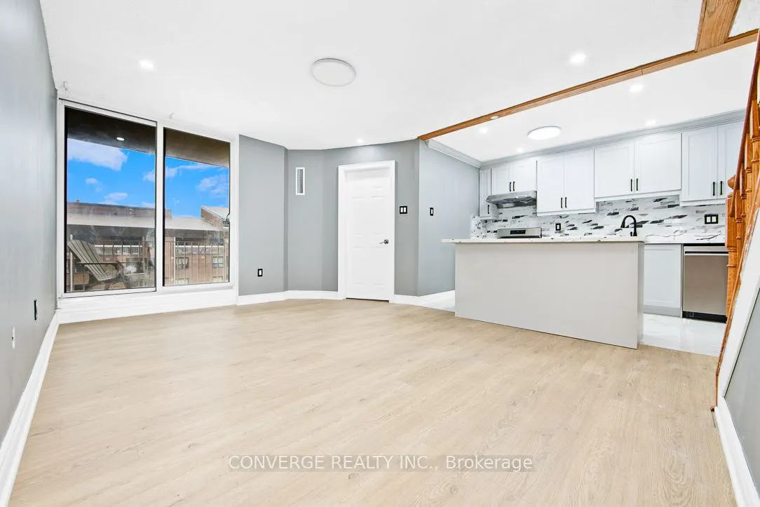 4062 Lawrence Avenue E, #406