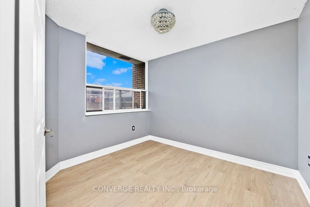 4062 Lawrence Avenue E, #406