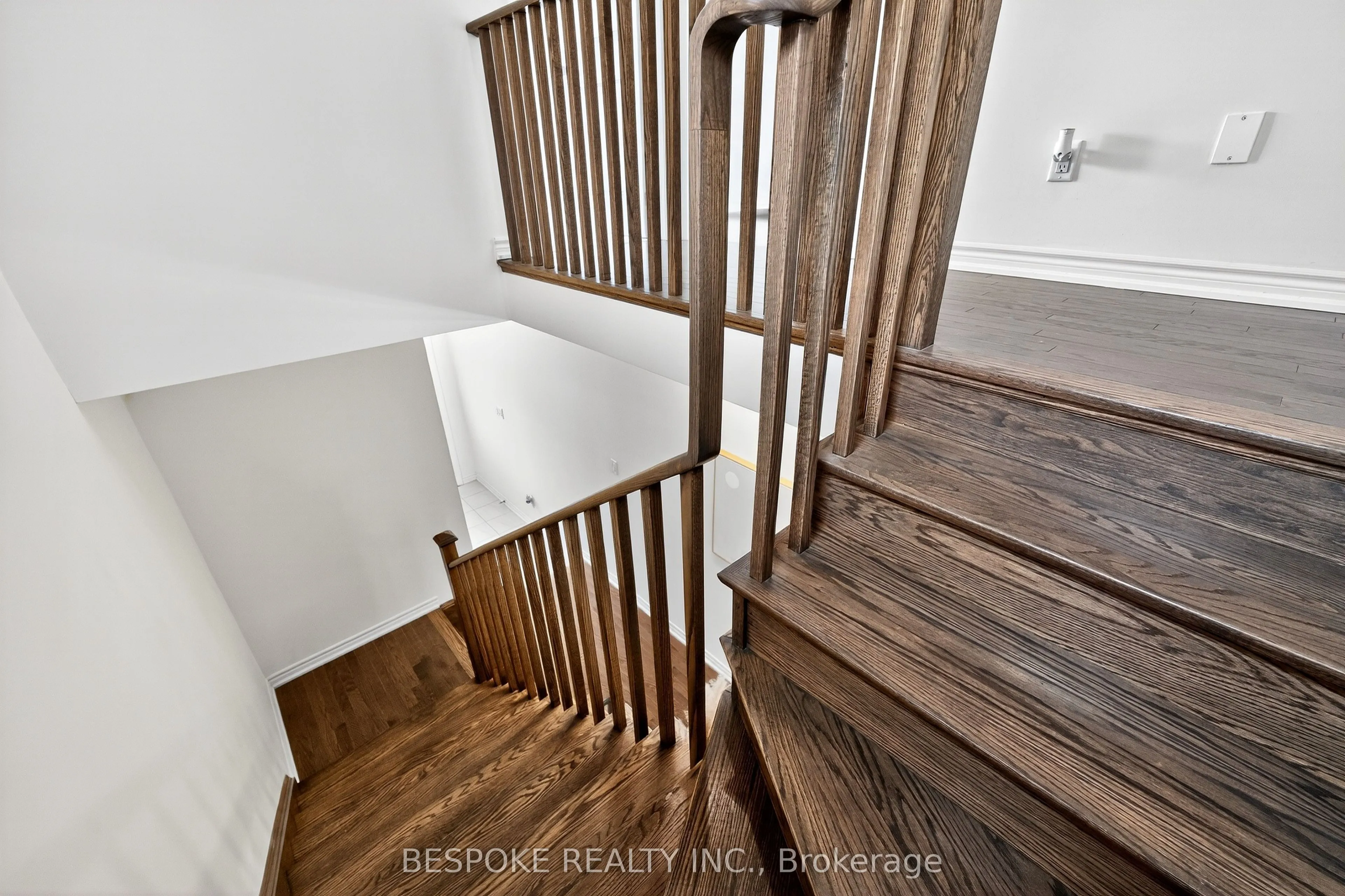 8 Hinkson Street