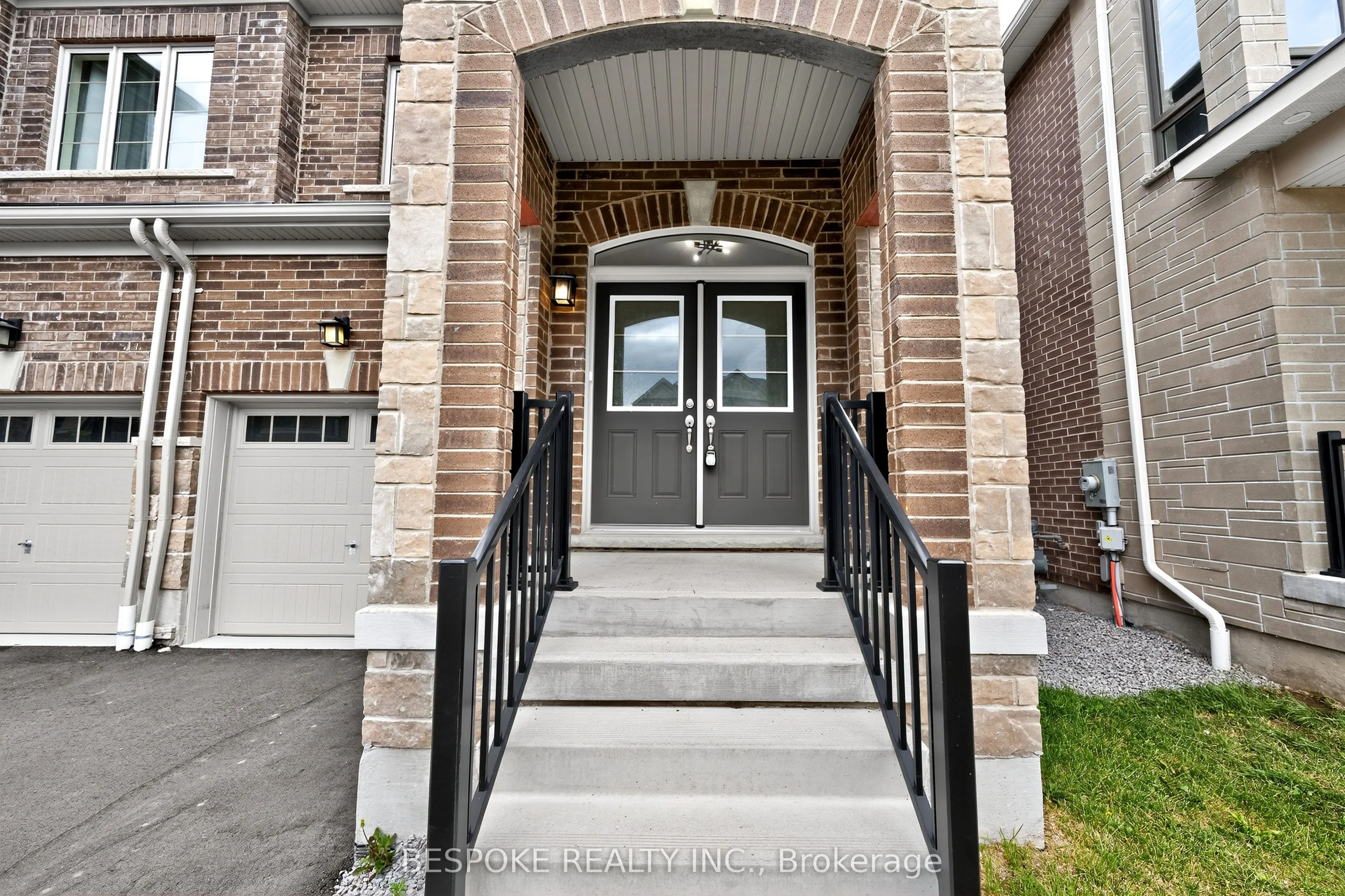 8 Hinkson Street