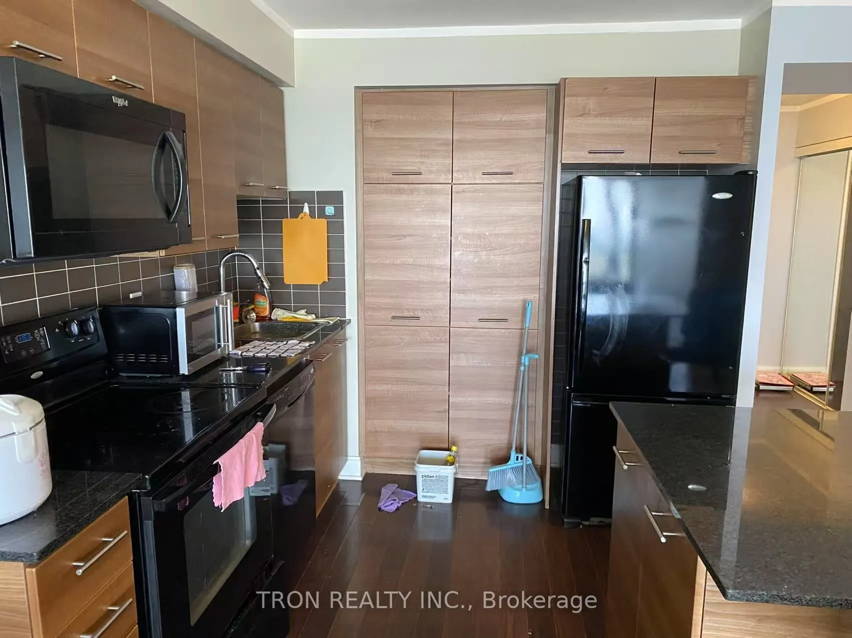 125 Village Green Square, #3102
