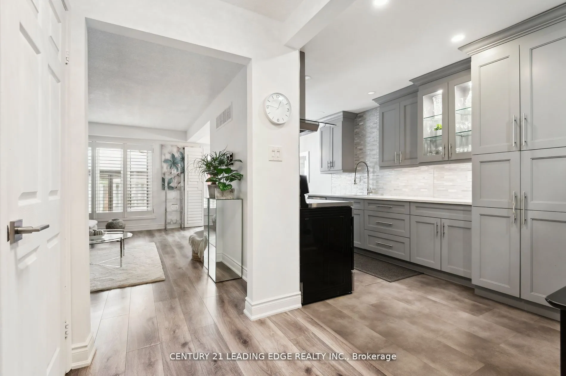 4662 Kingston Road, #150