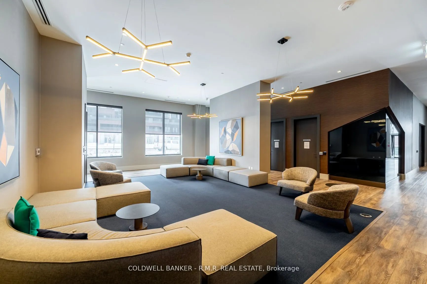 2550 Simcoe Street N, #1704