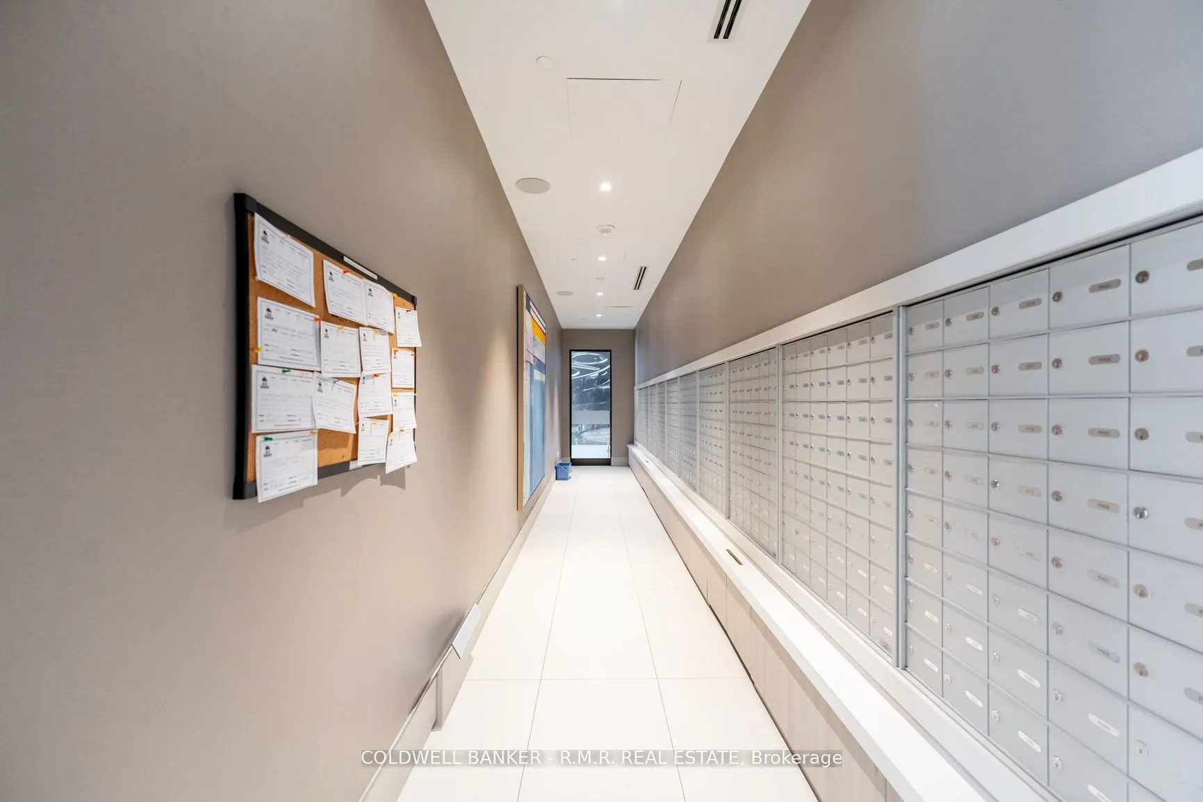 2550 Simcoe Street N, #1704