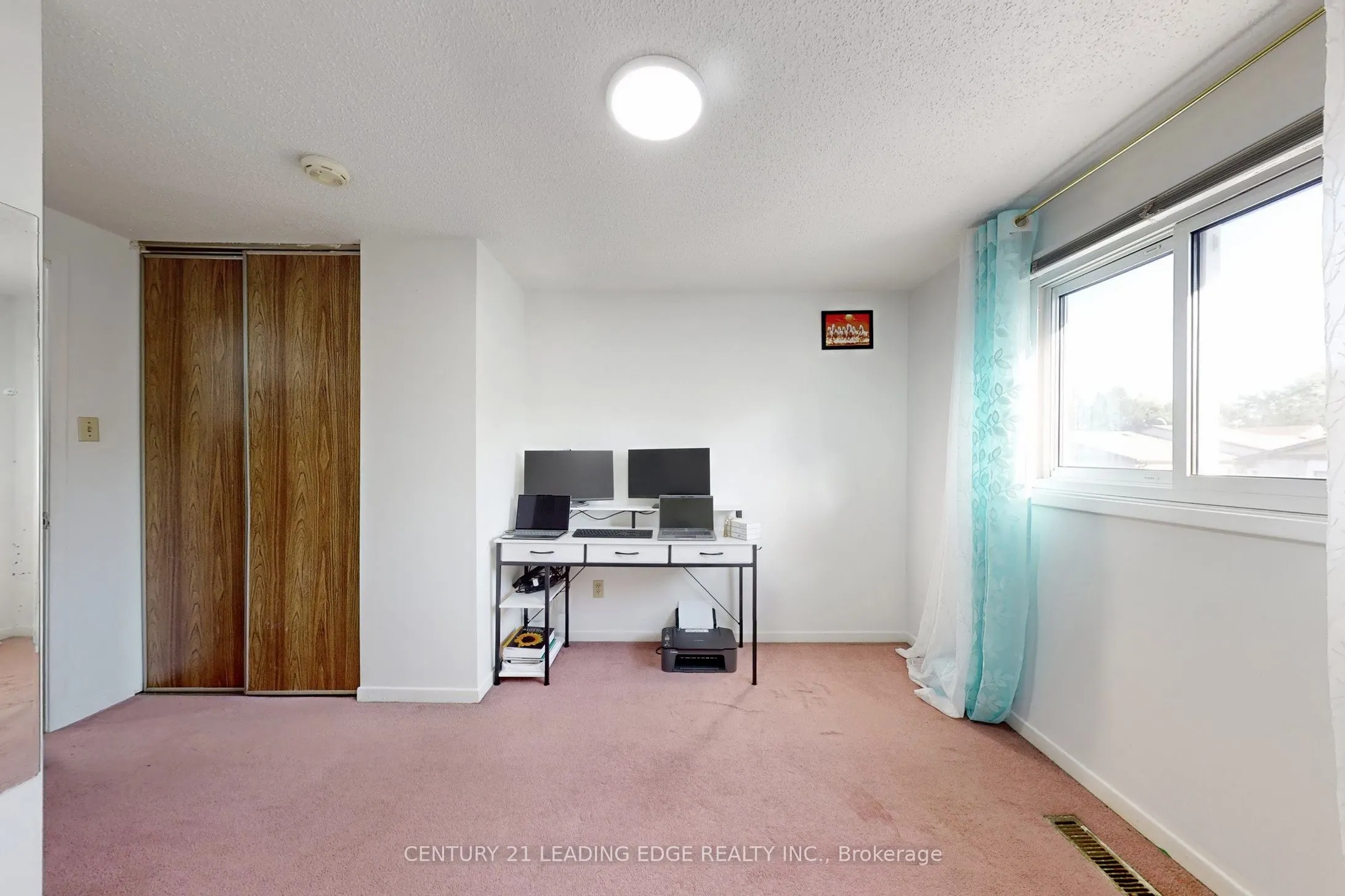 16 Chad Crescent
