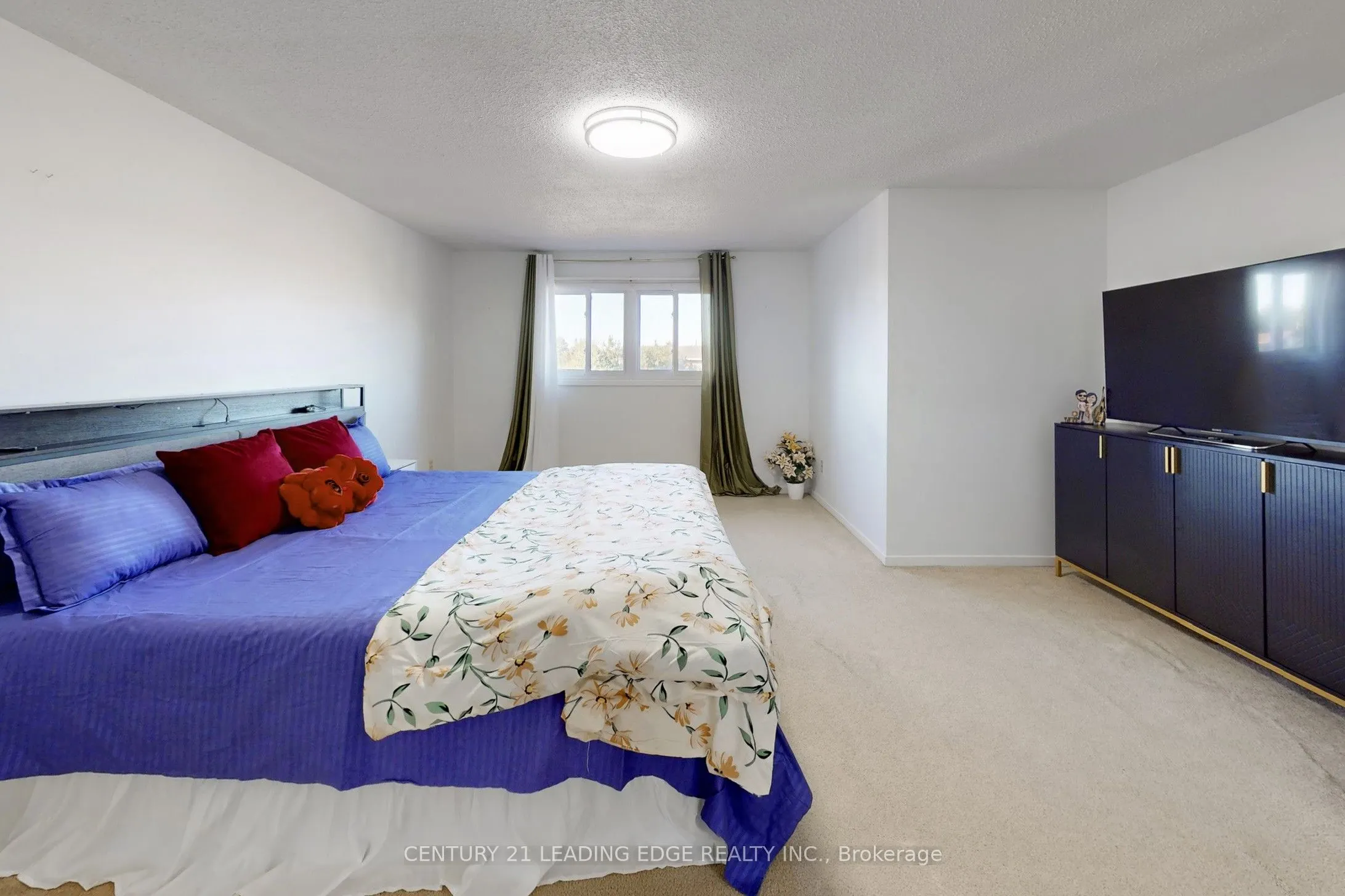 16 Chad Crescent