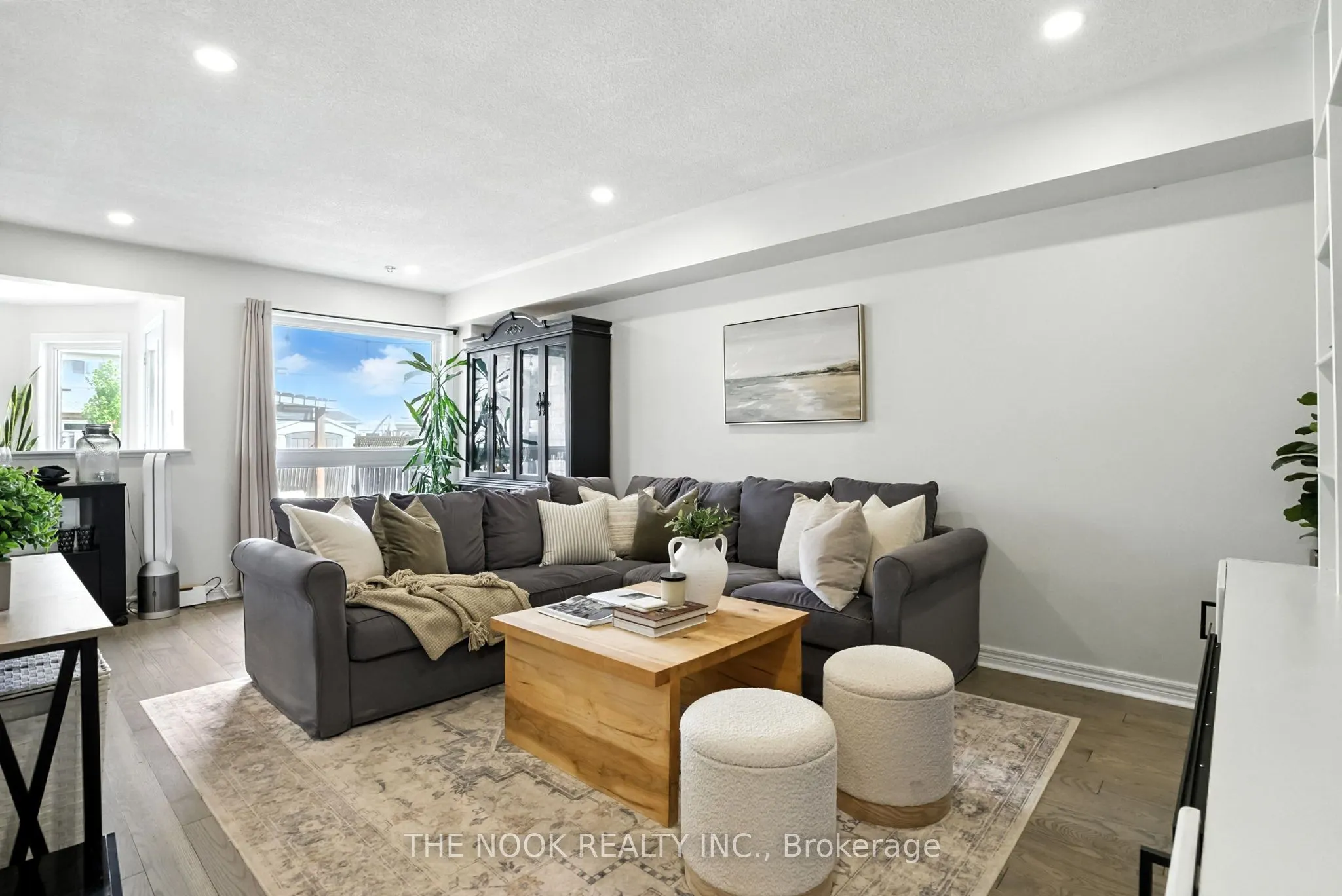 44 Staples Avenue
