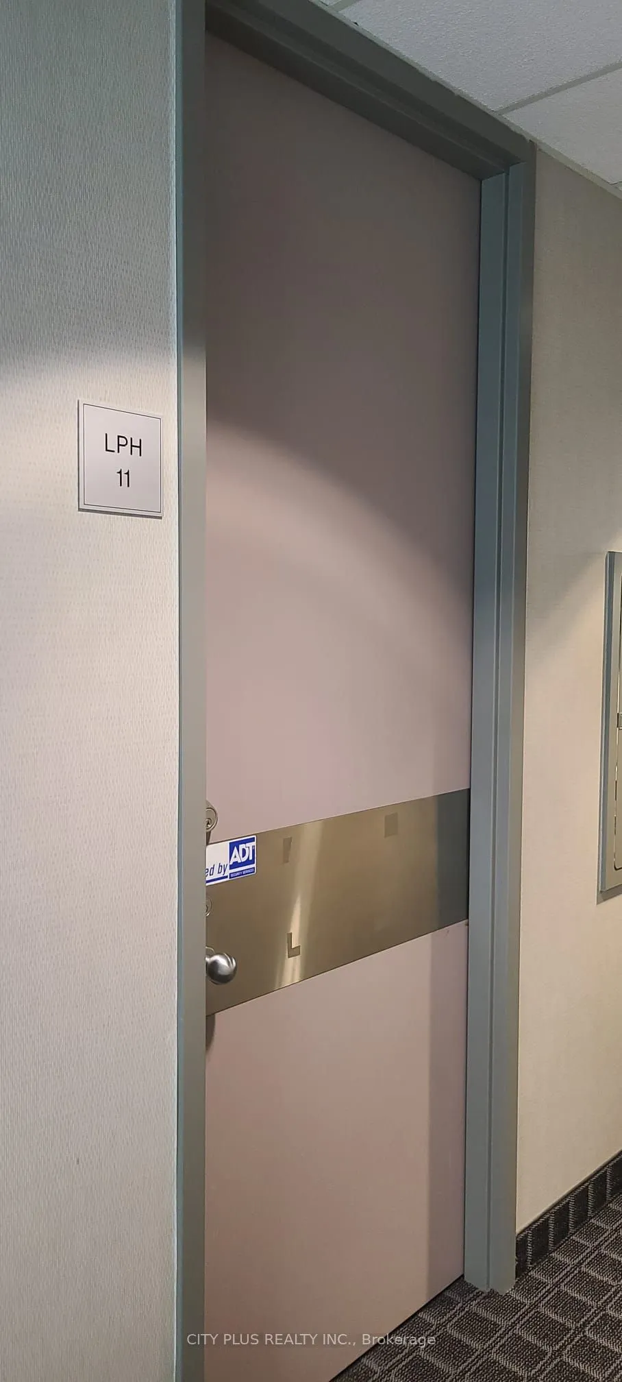 885 Progress Avenue, #LPH 11 & 12