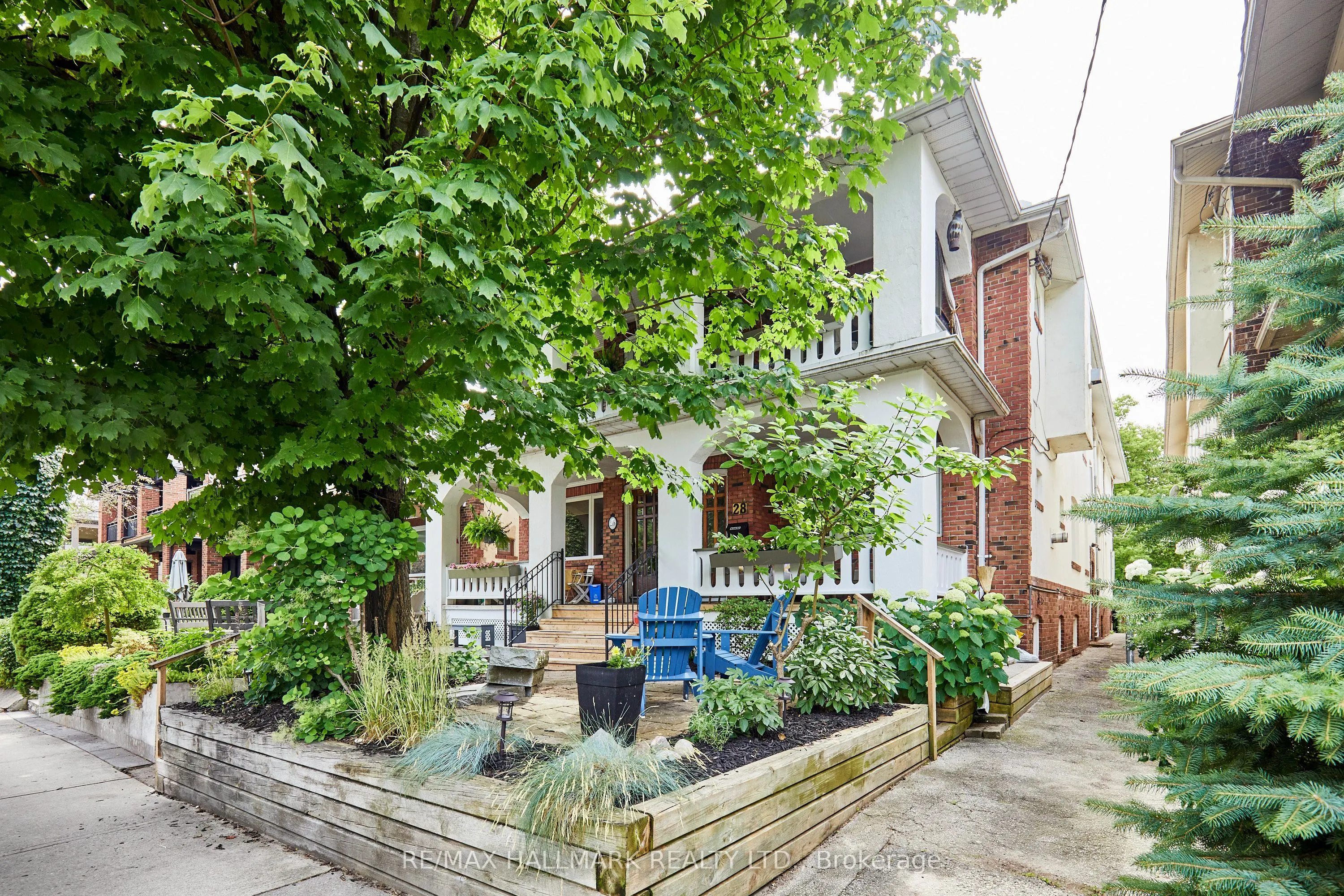 28 Wineva Avenue, #upper