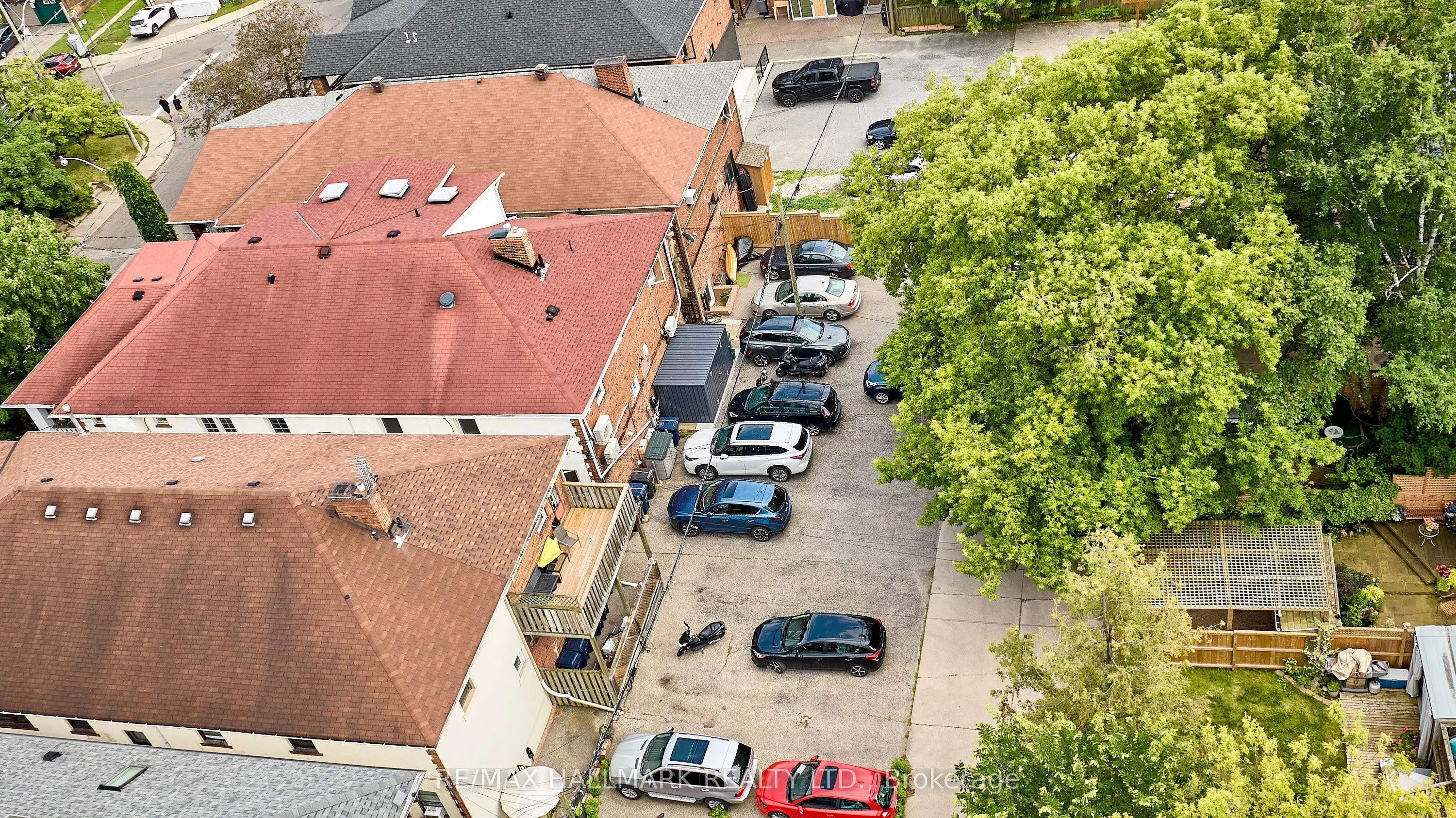 28 Wineva Avenue, #upper