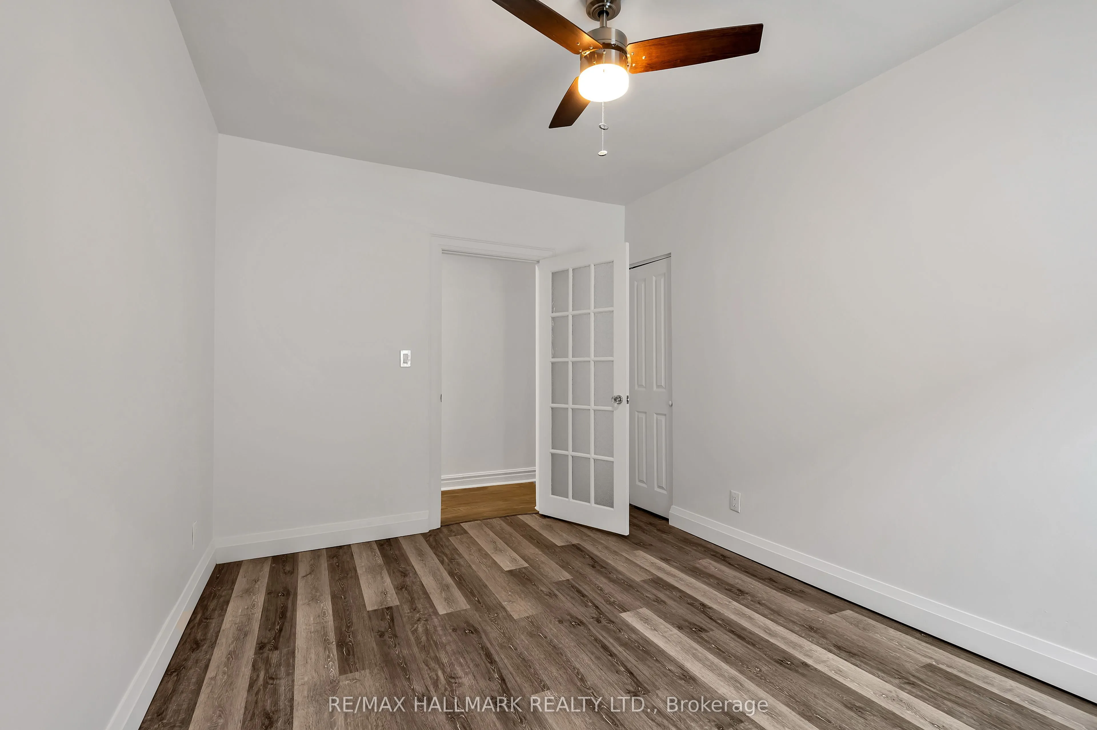 28 Wineva Avenue, #upper