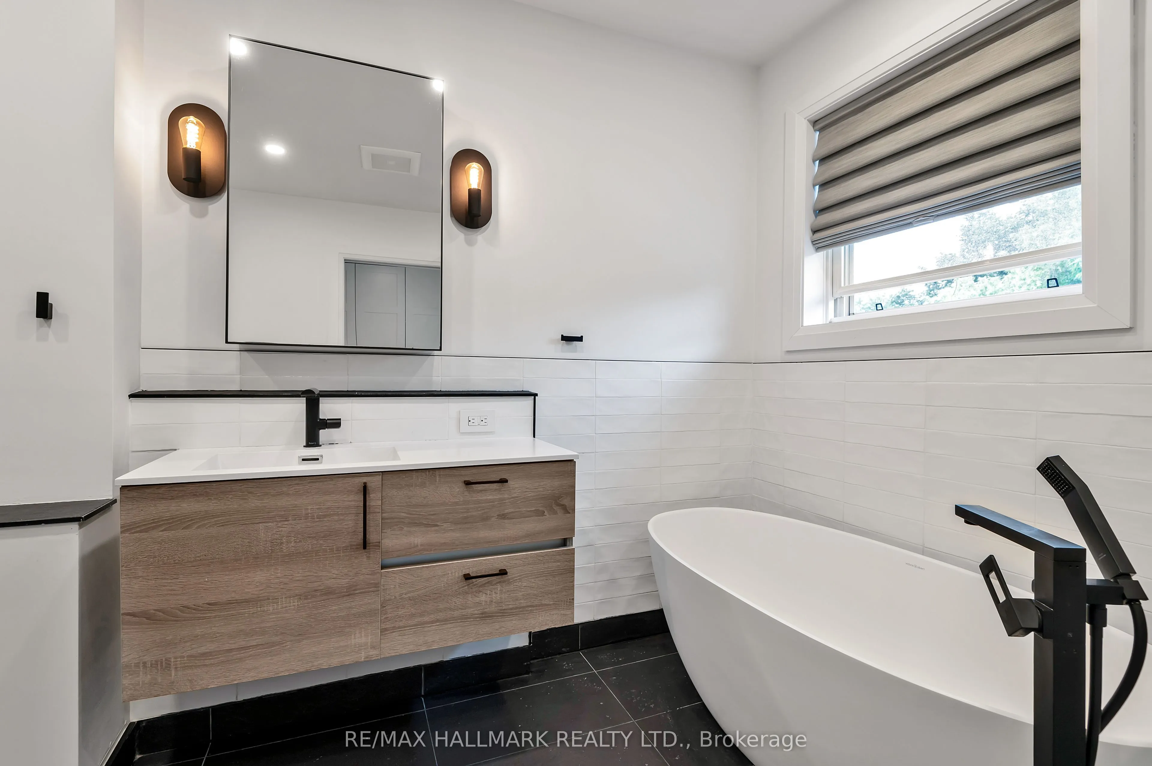28 Wineva Avenue, #upper