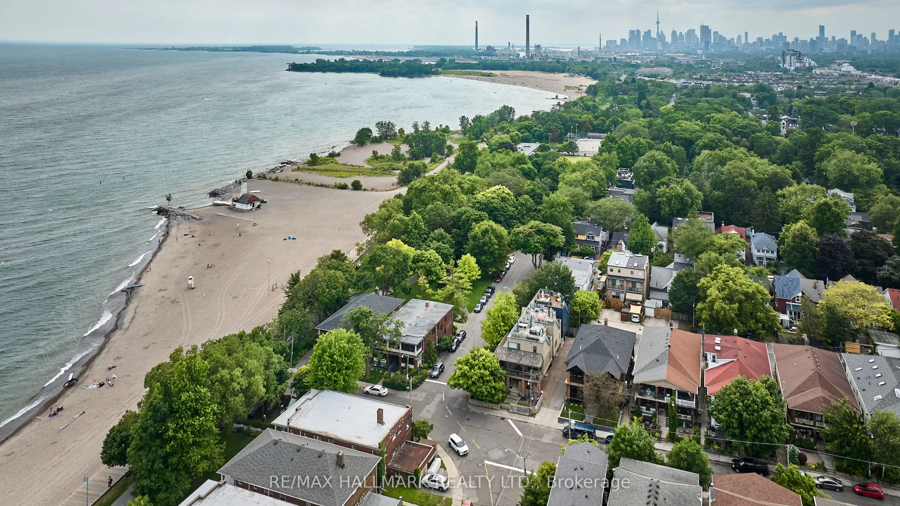 28 Wineva Avenue, #upper