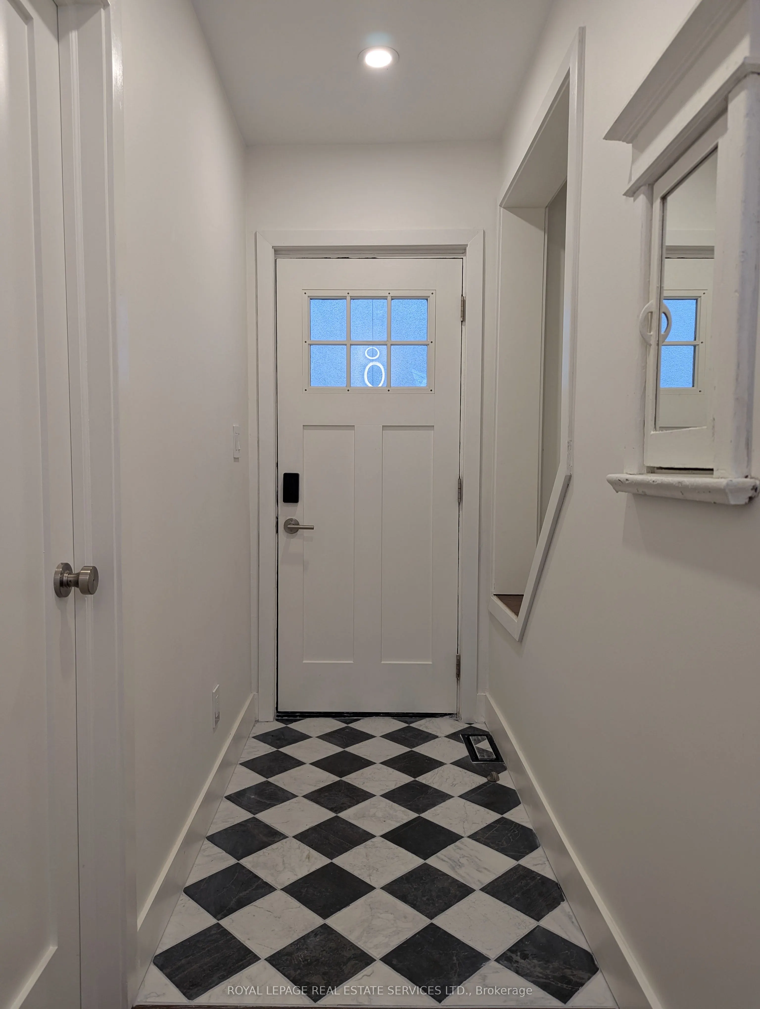 264A Hastings Avenue, #Main