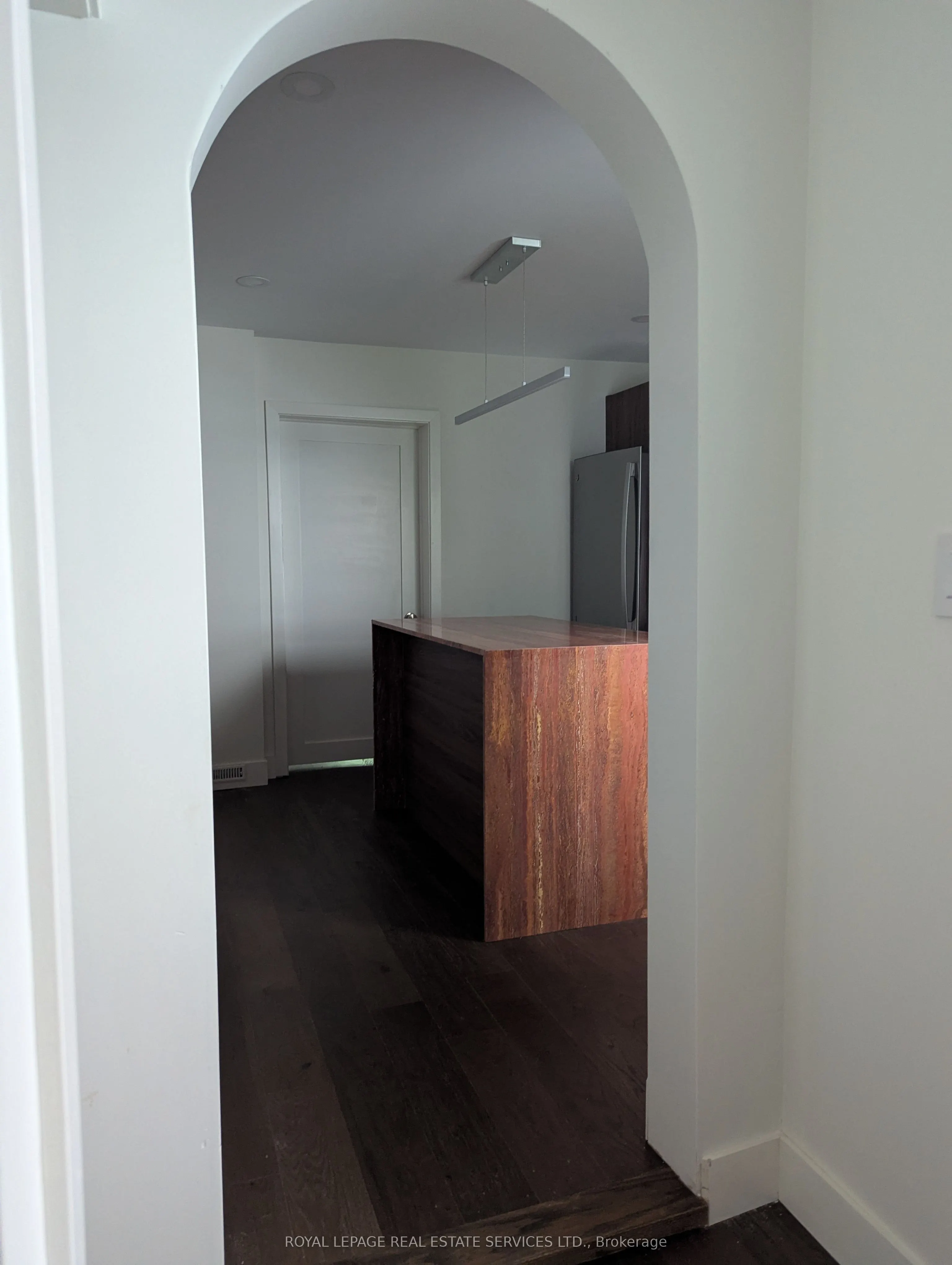264A Hastings Avenue, #Main