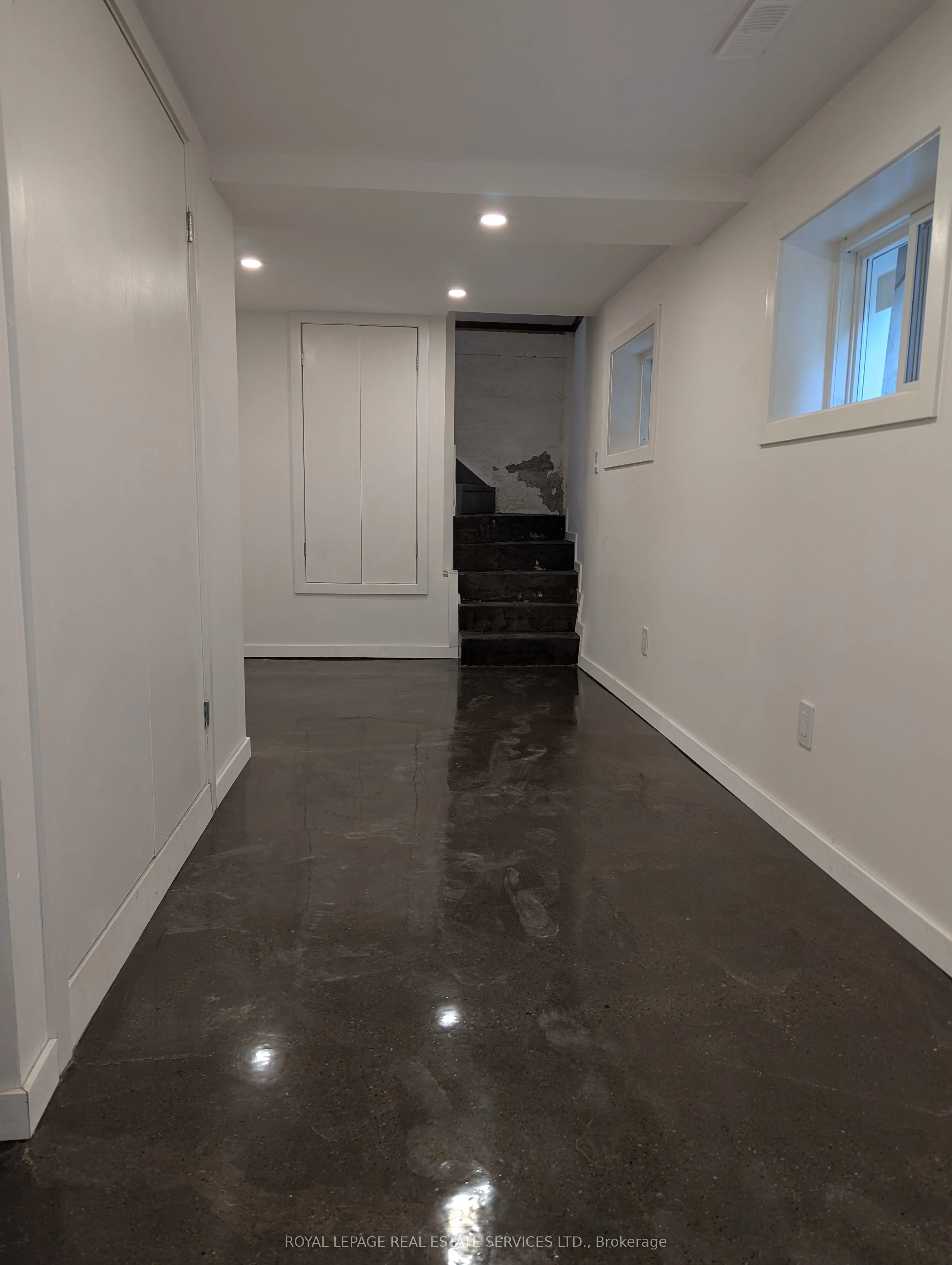 264A Hastings Avenue, #Main