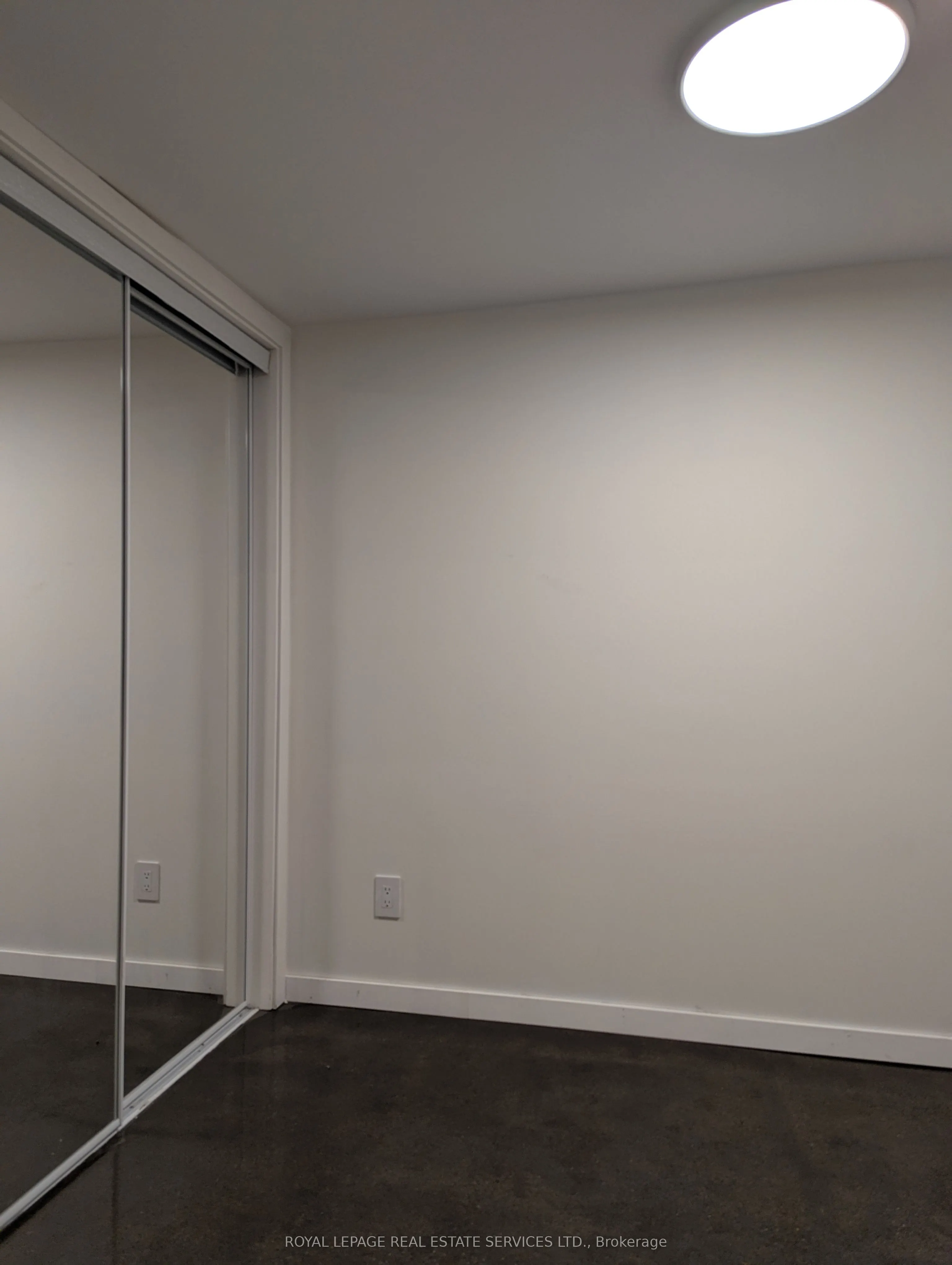 264A Hastings Avenue, #Main