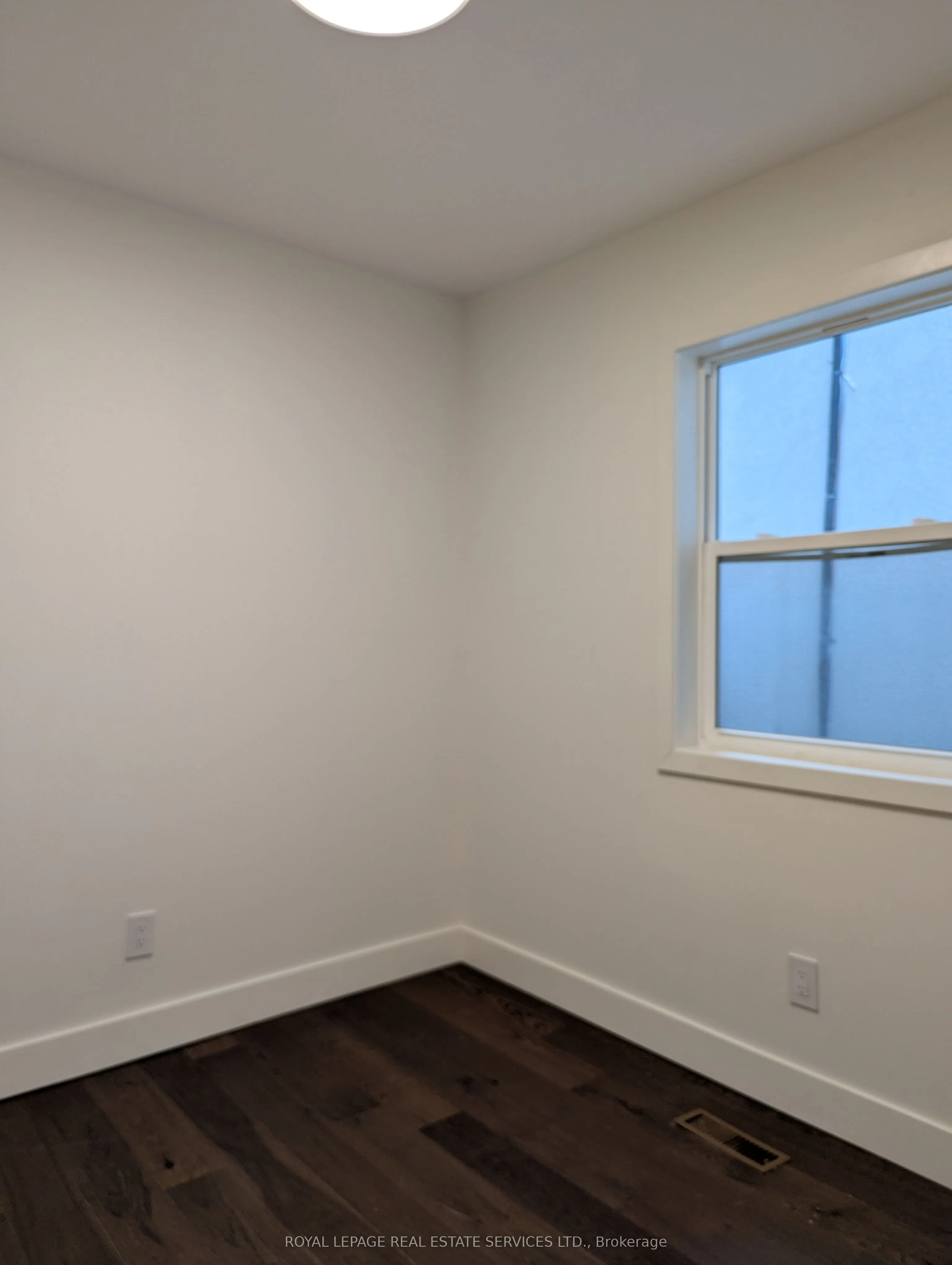 264A Hastings Avenue, #Main