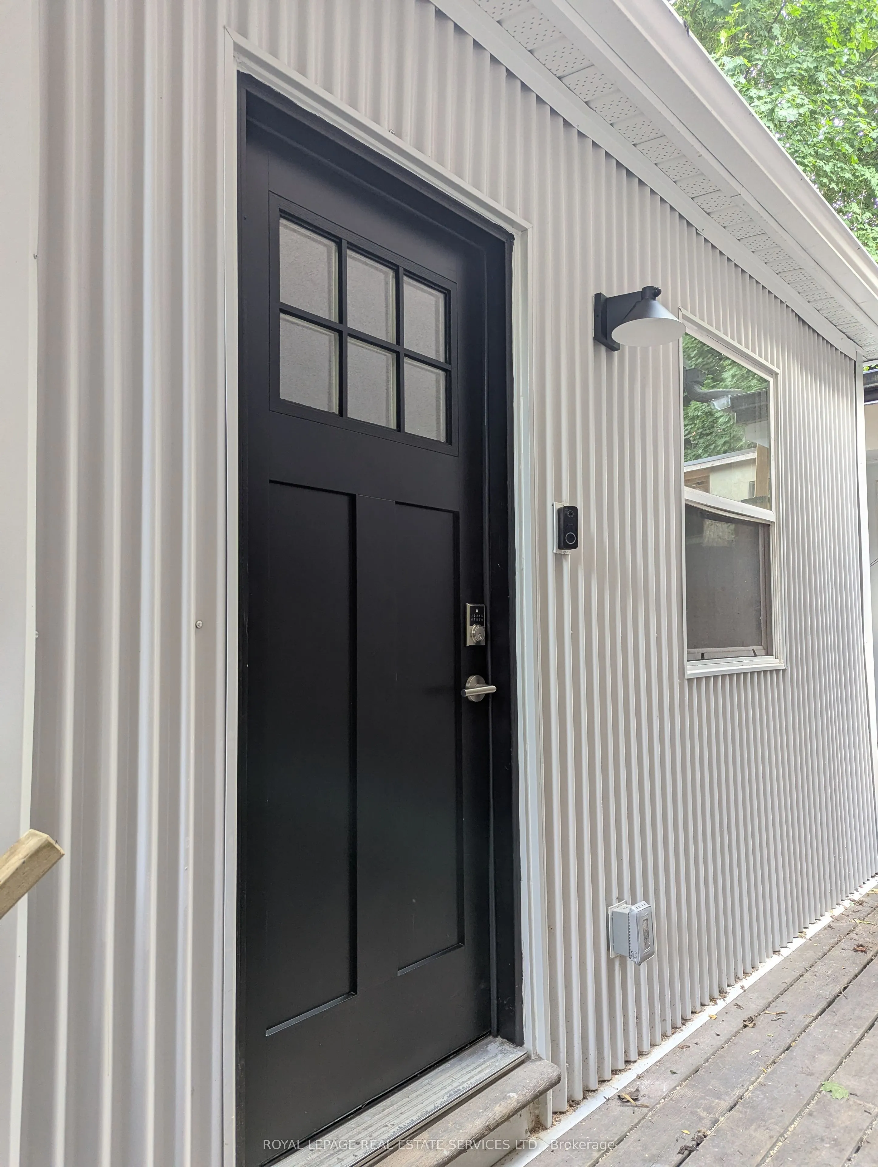 264A Hastings Avenue, #Main