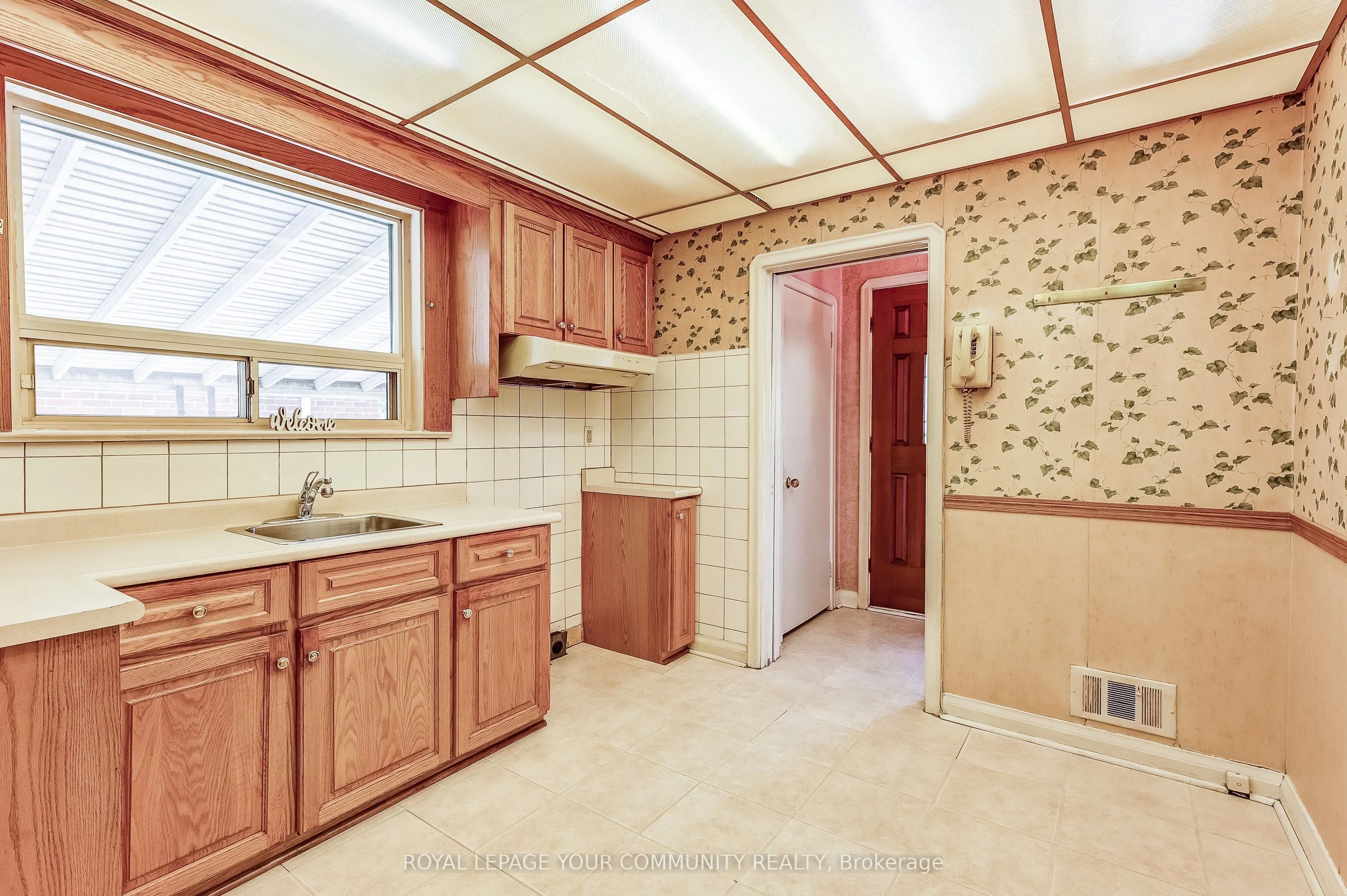 1285 Pharmacy Avenue