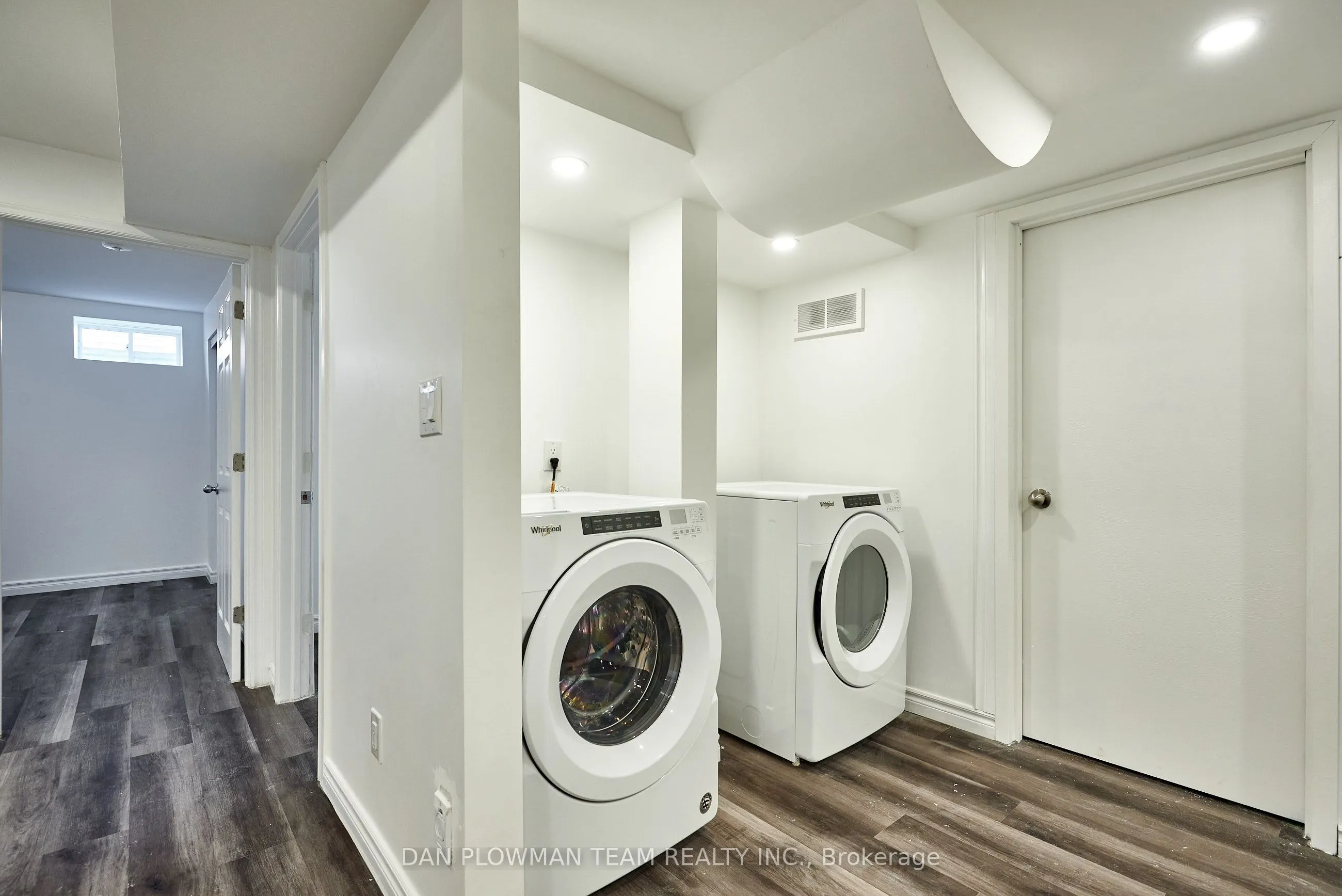 10 St. Ives Crescent, #Basement