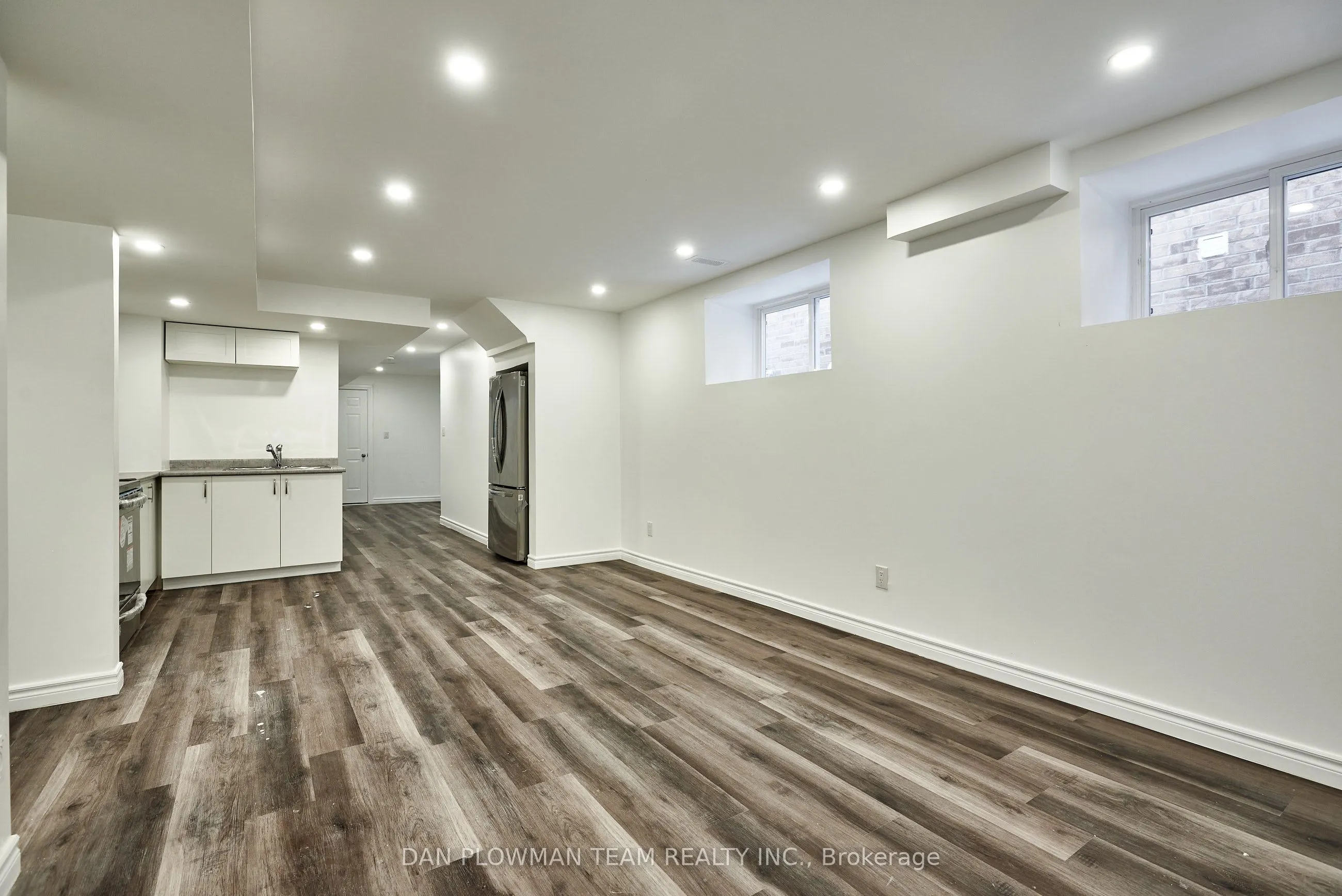 10 St. Ives Crescent, #Basement