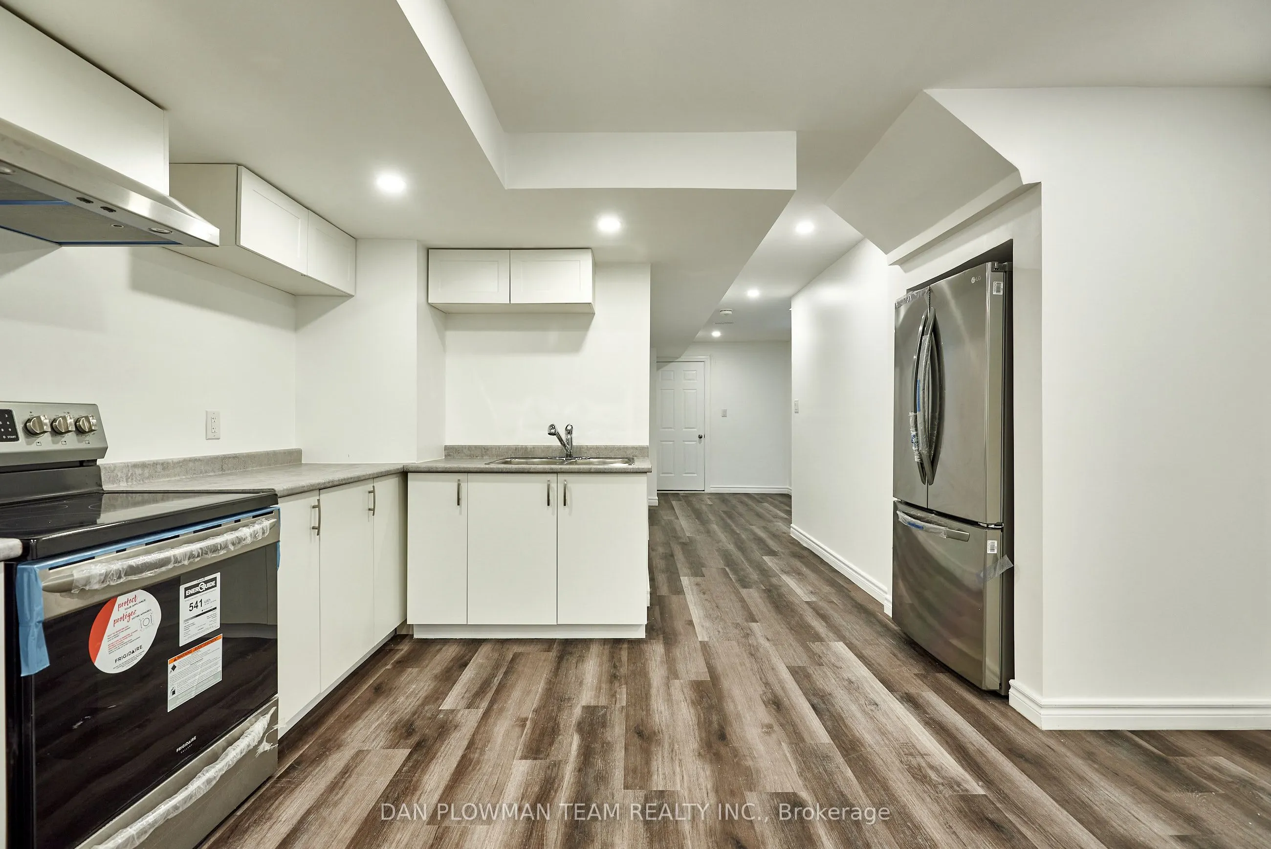 10 St. Ives Crescent, #Basement
