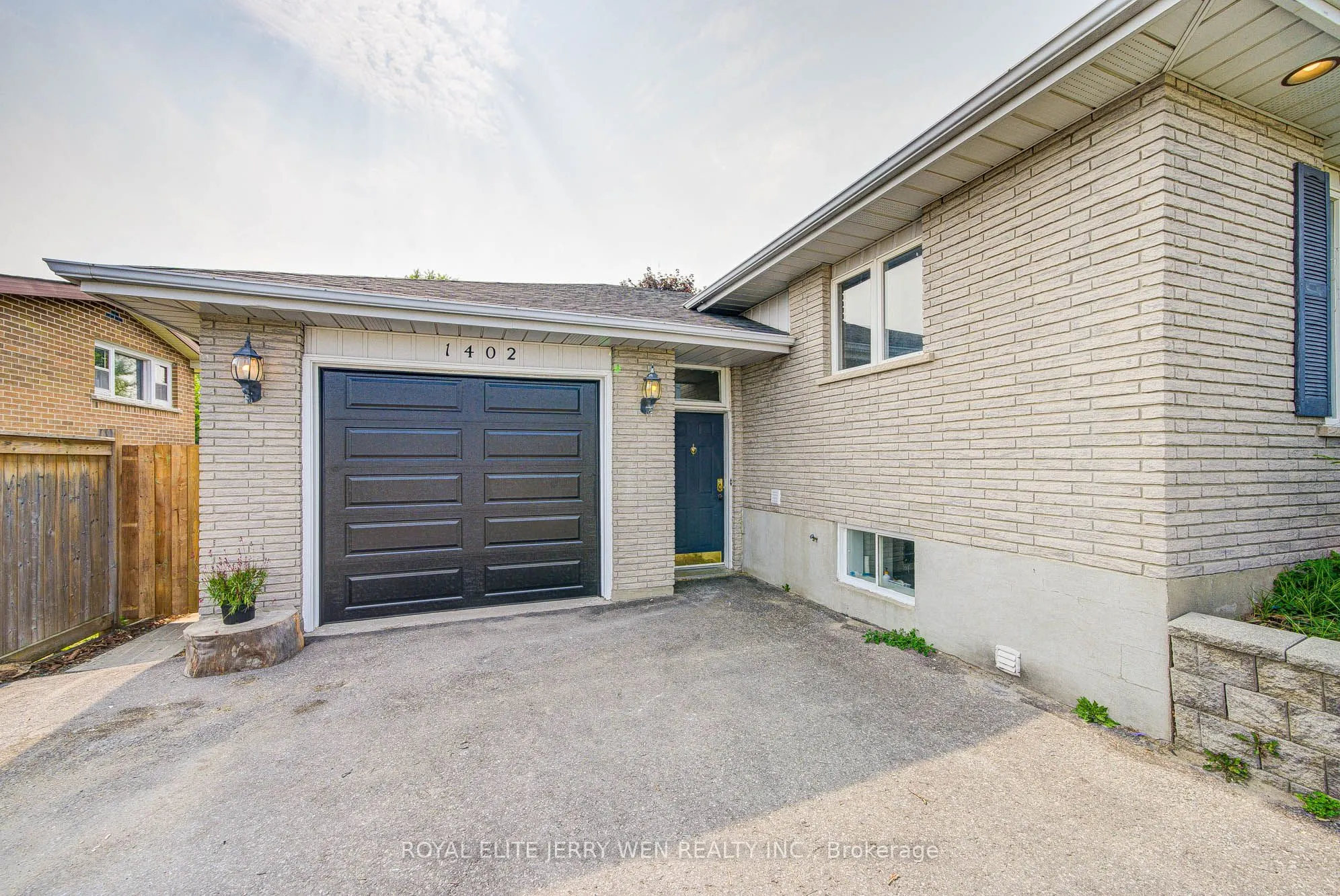 1402 Wilson Road N