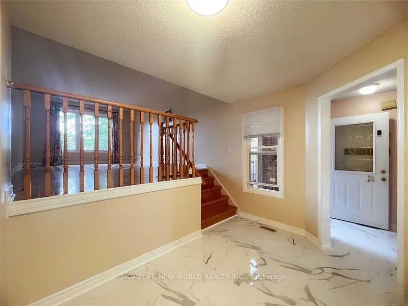94 Seamist Crescent