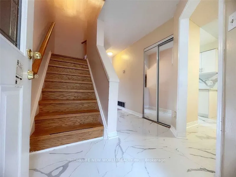 94 Seamist Crescent