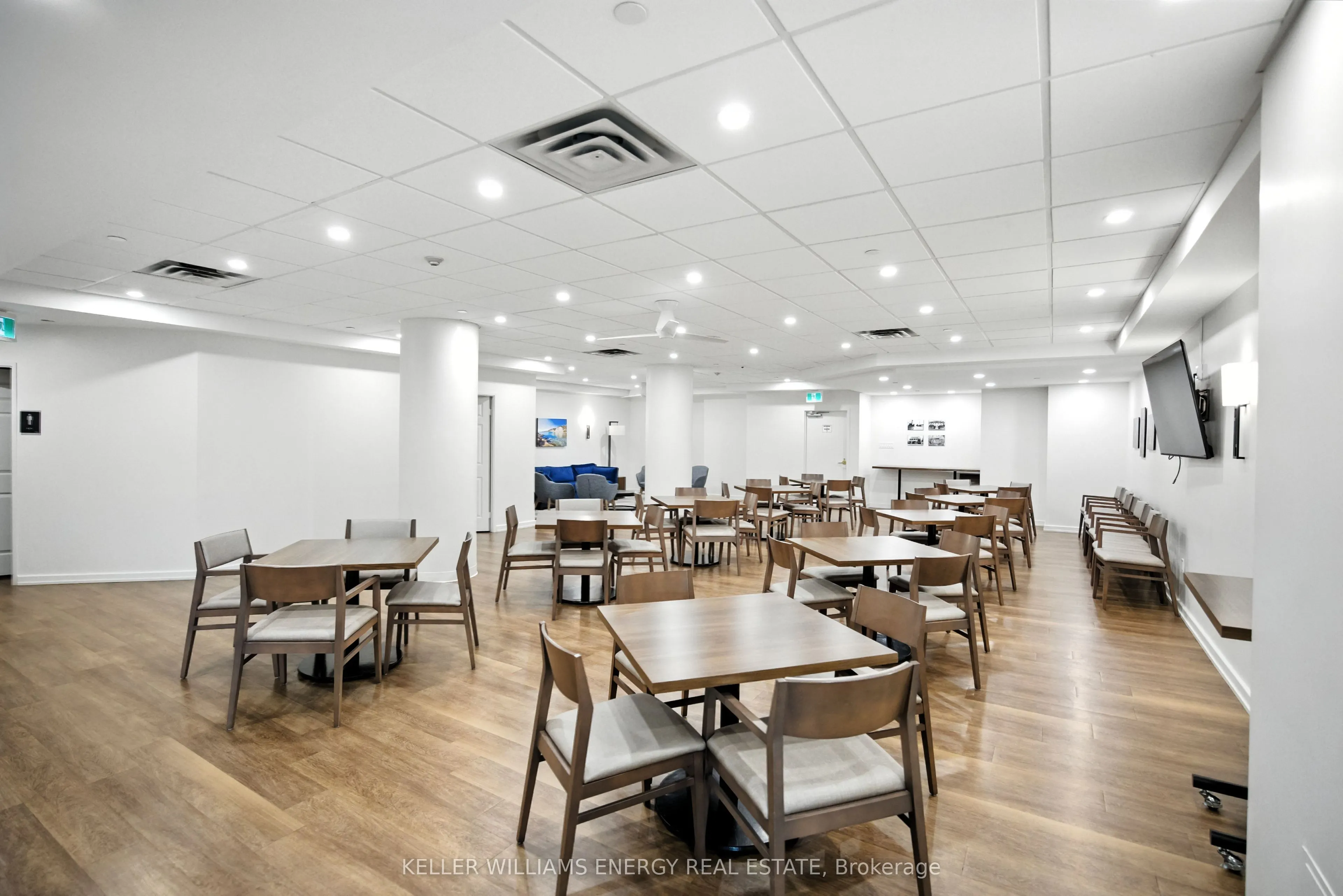 3231 Eglinton Avenue E, #1107
