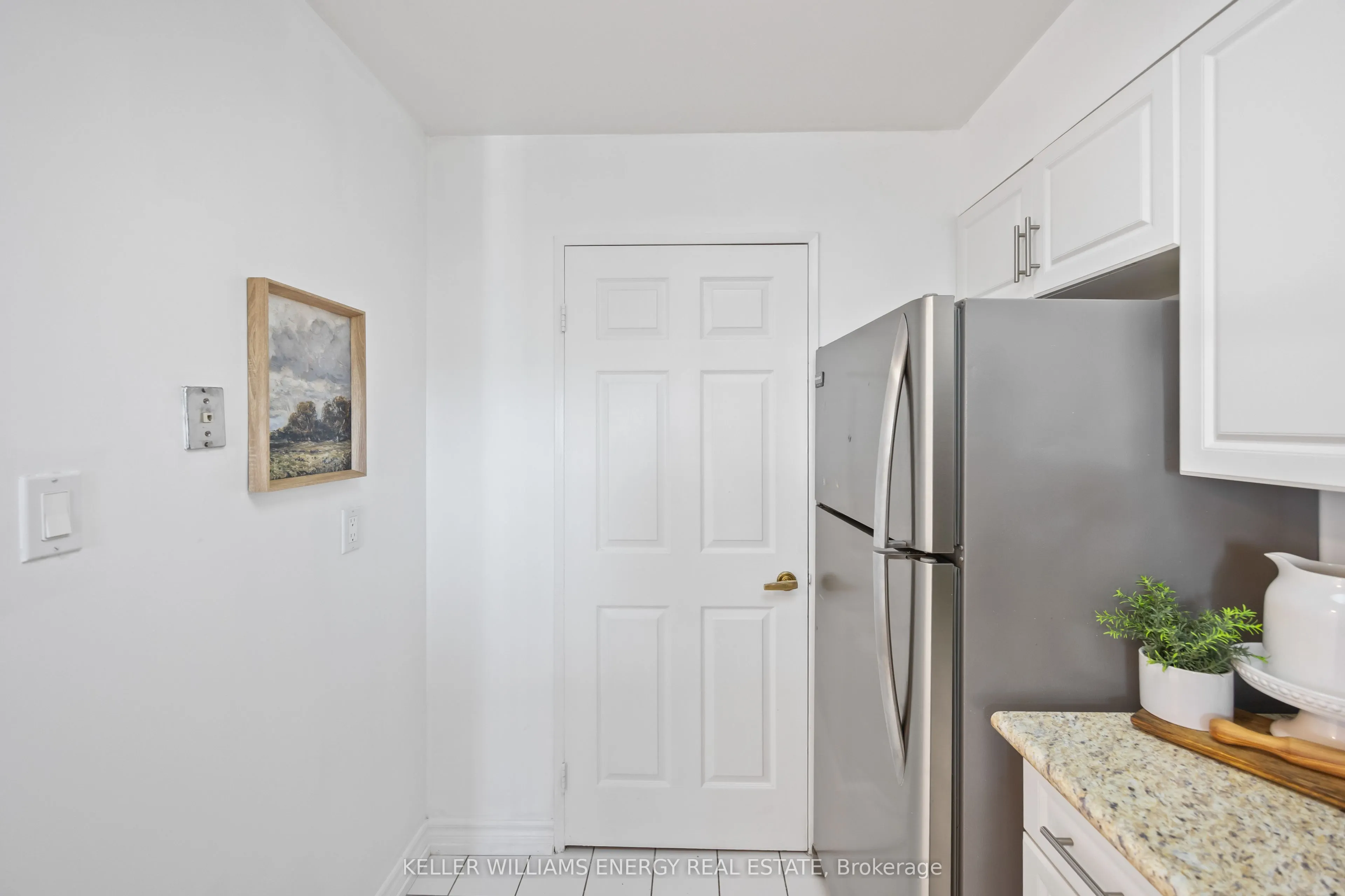 3231 Eglinton Avenue E, #1107
