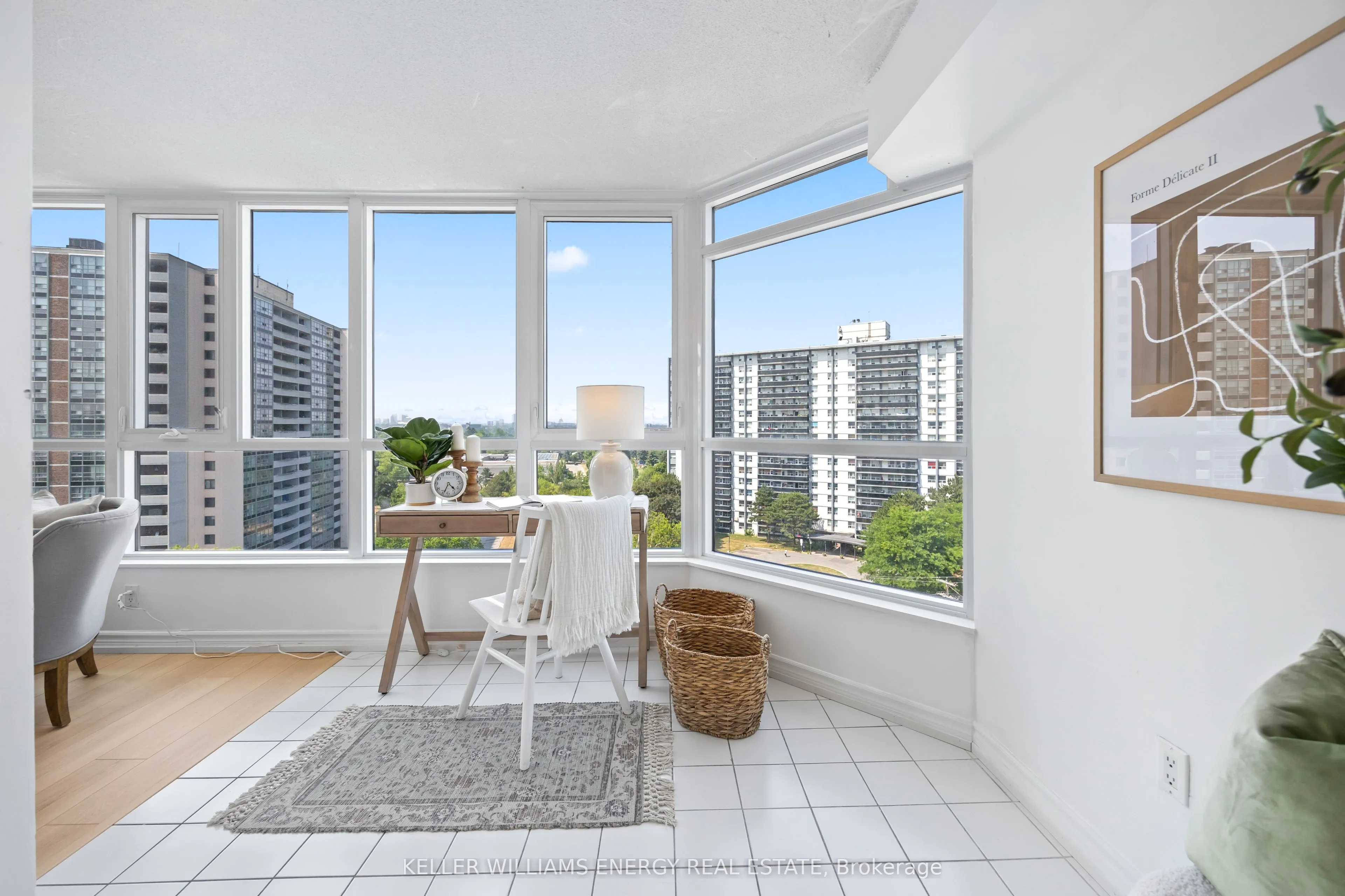 3231 Eglinton Avenue E, #1107