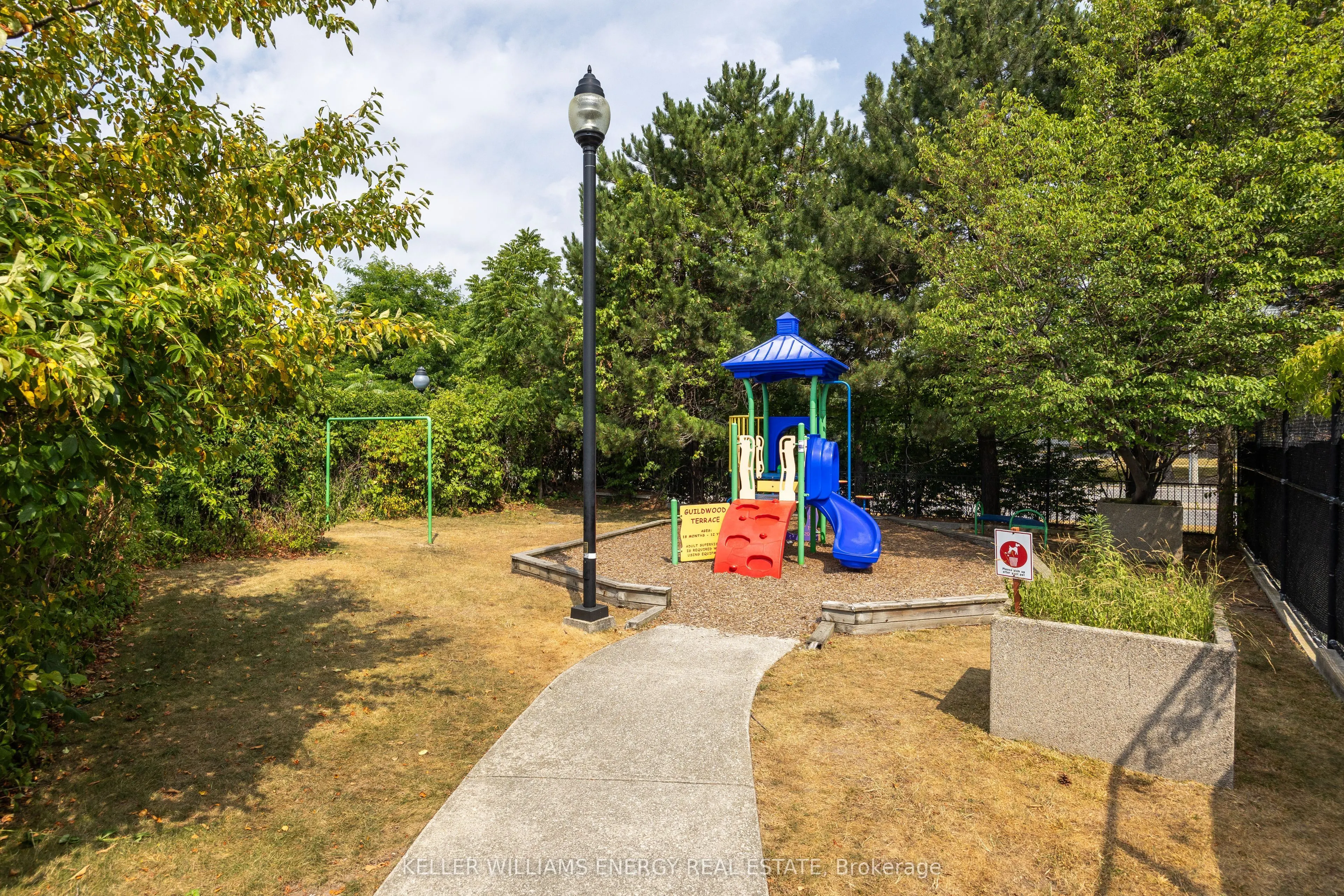 3231 Eglinton Avenue E, #1107