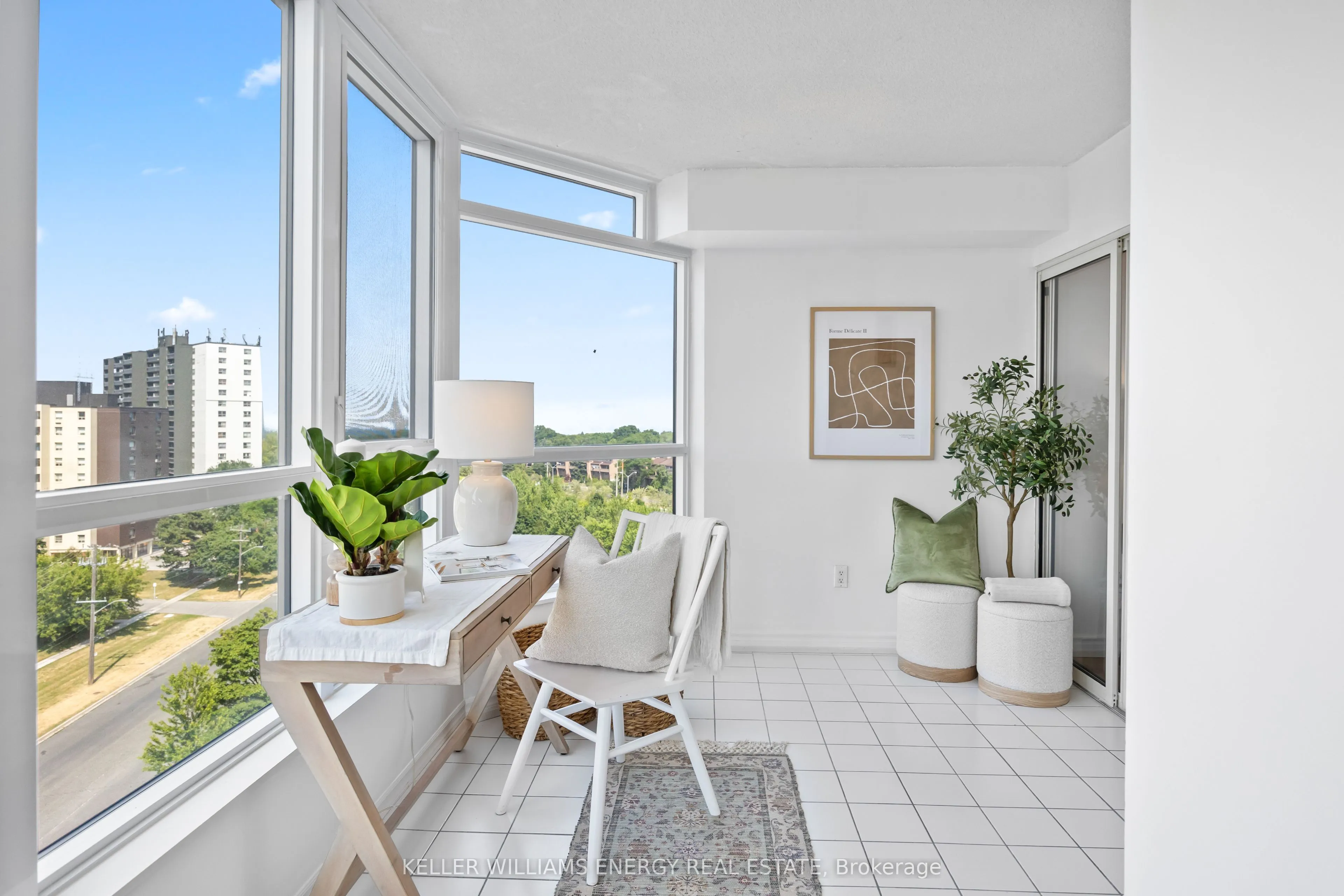 3231 Eglinton Avenue E, #1107