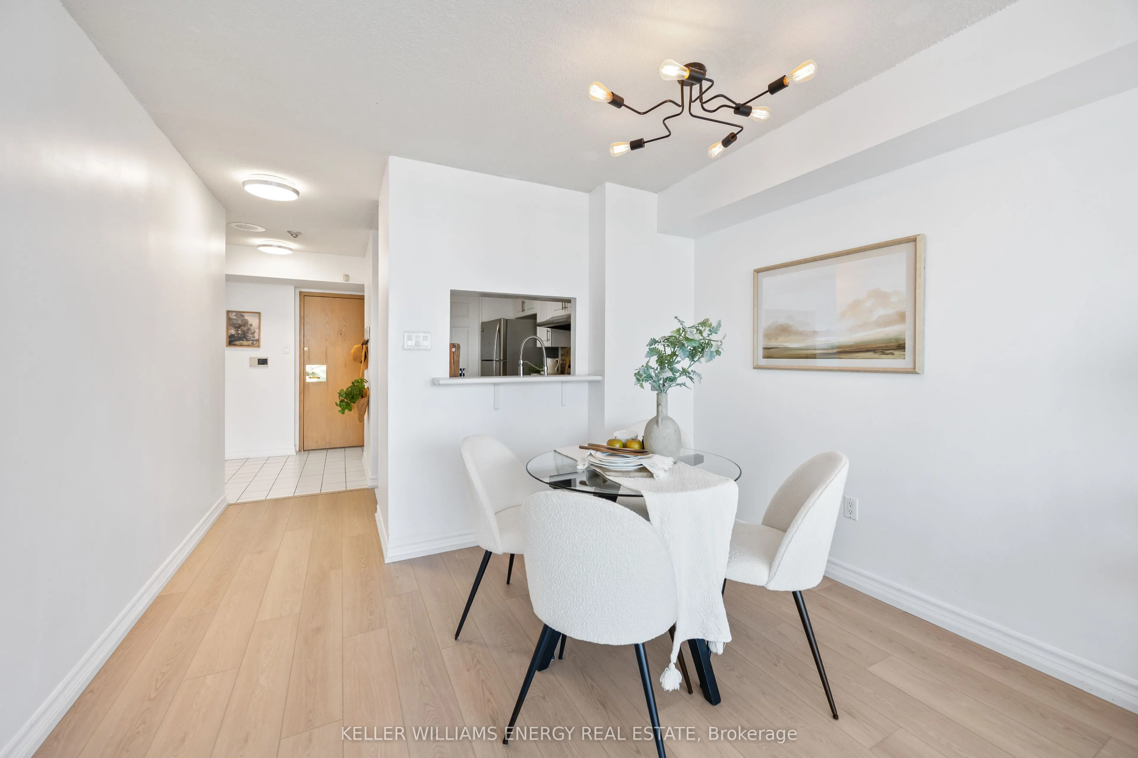 3231 Eglinton Avenue E, #1107