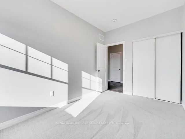 17 Clarington Boulevard, #17