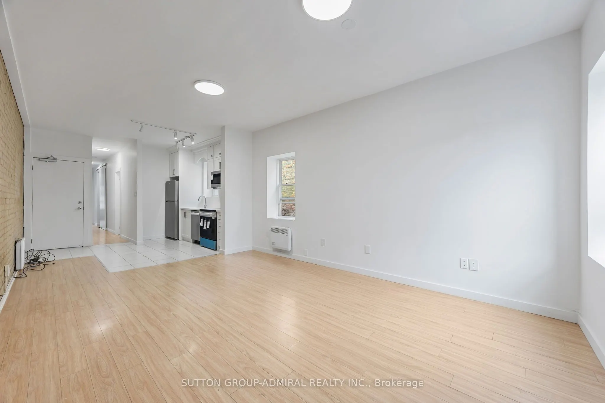1969 Queen Street E, #3