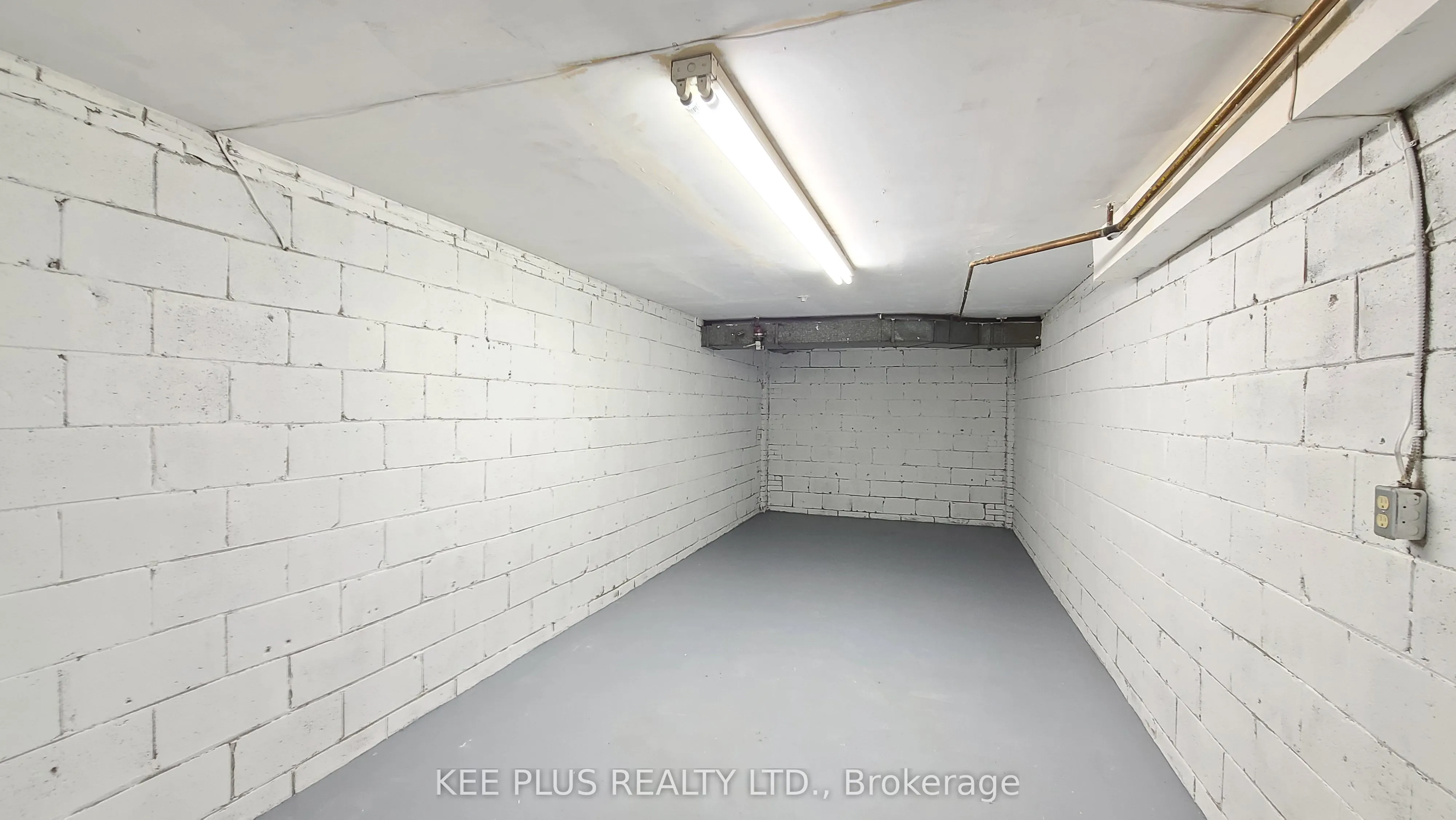 743 Birchmount Road, #B4