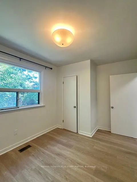 20 Botany Hill DR ,MAIN FLOOR