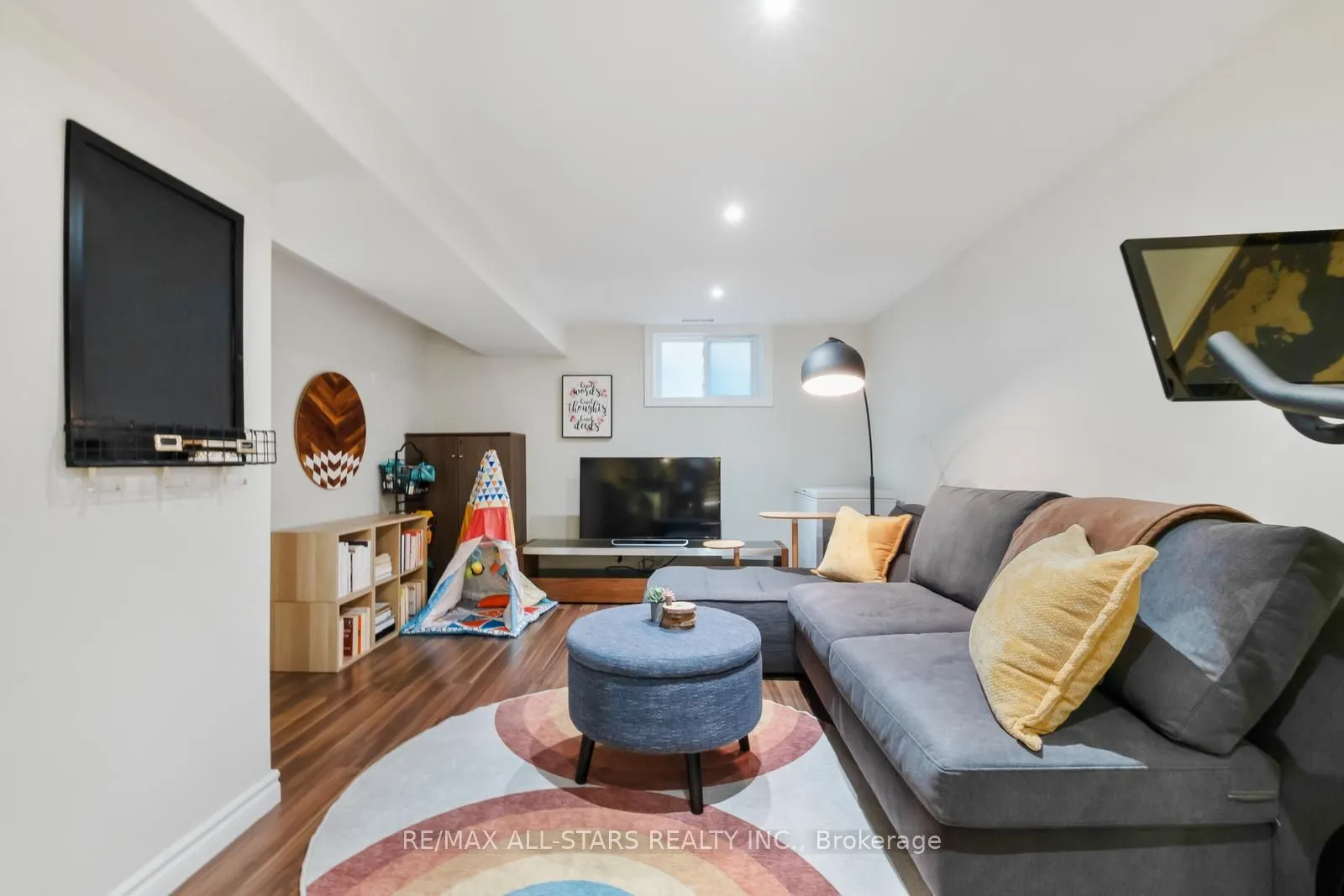 12 Glen Davis Crescent