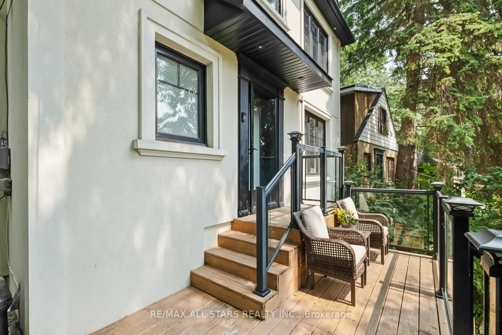 12 Glen Davis Crescent