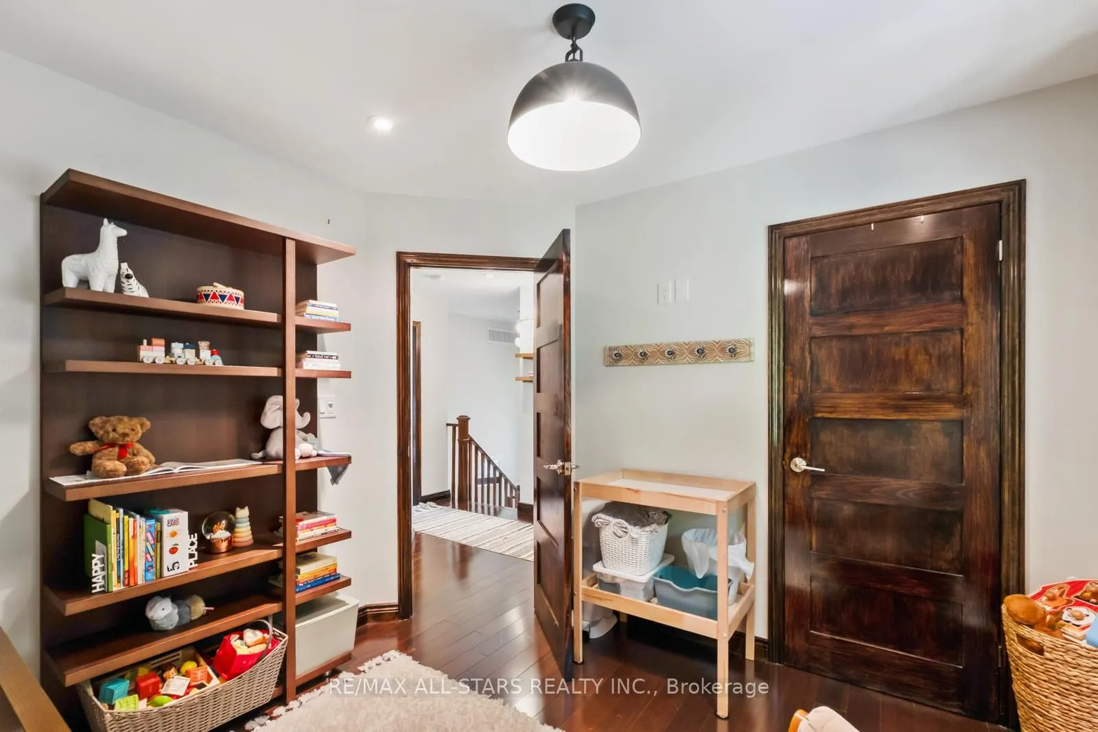 12 Glen Davis Crescent